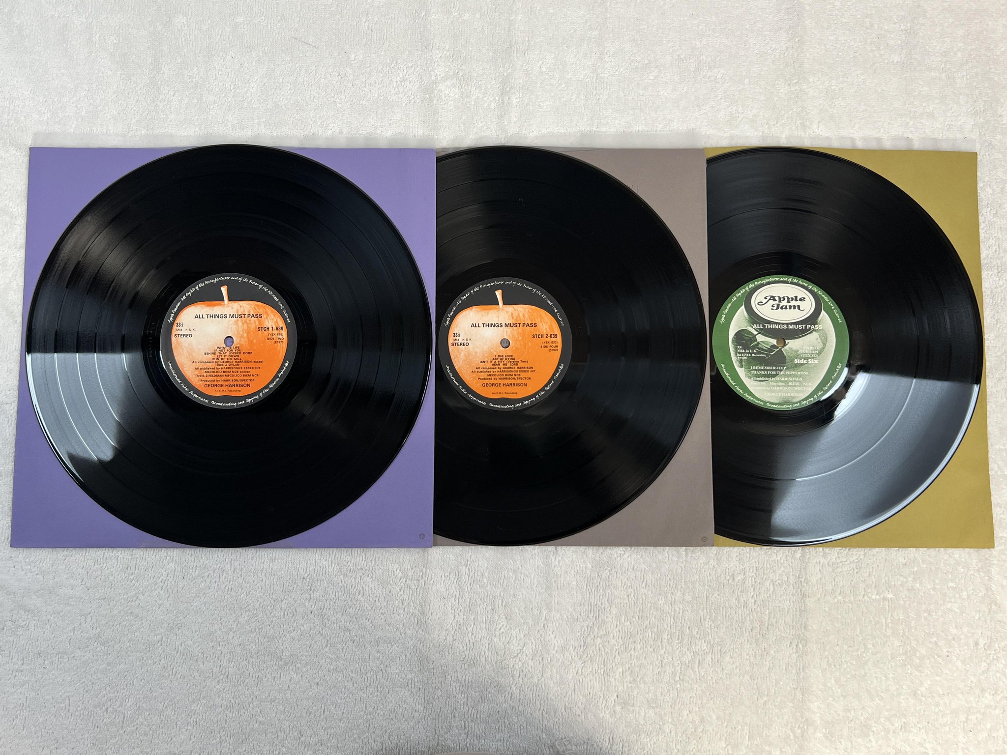 Omslagsbild för skivan GEORGE HARRISON all things must pass 3xLP box set -70 US APPLE STCH 639