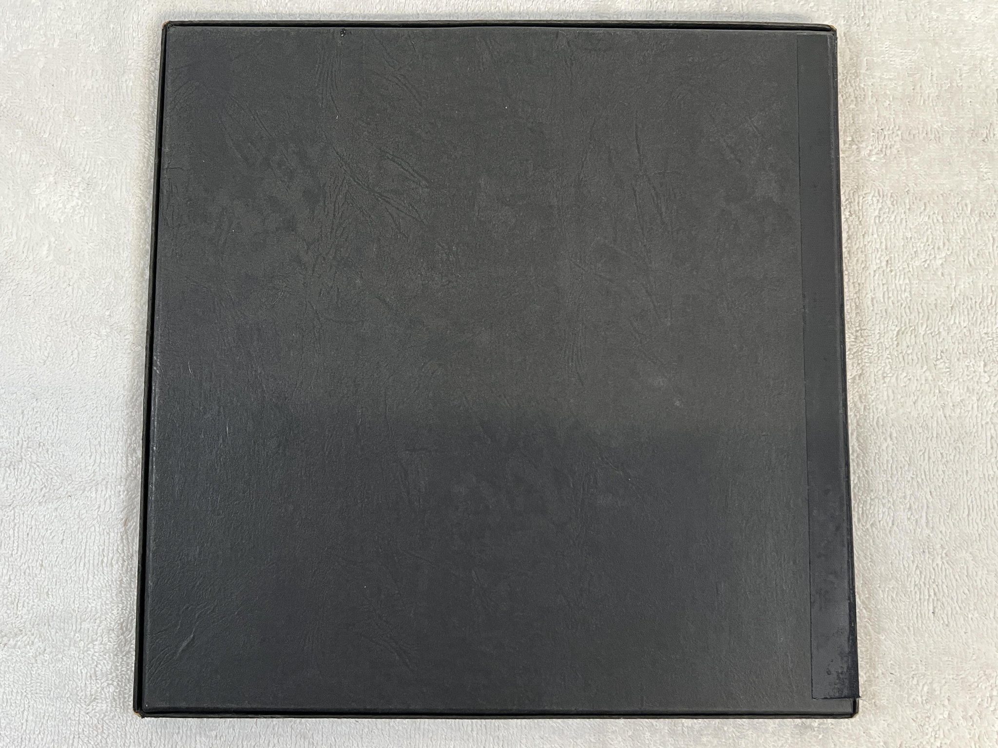 Omslagsbild för skivan GEORGE HARRISON all things must pass 3xLP box set -70 US APPLE STCH 639