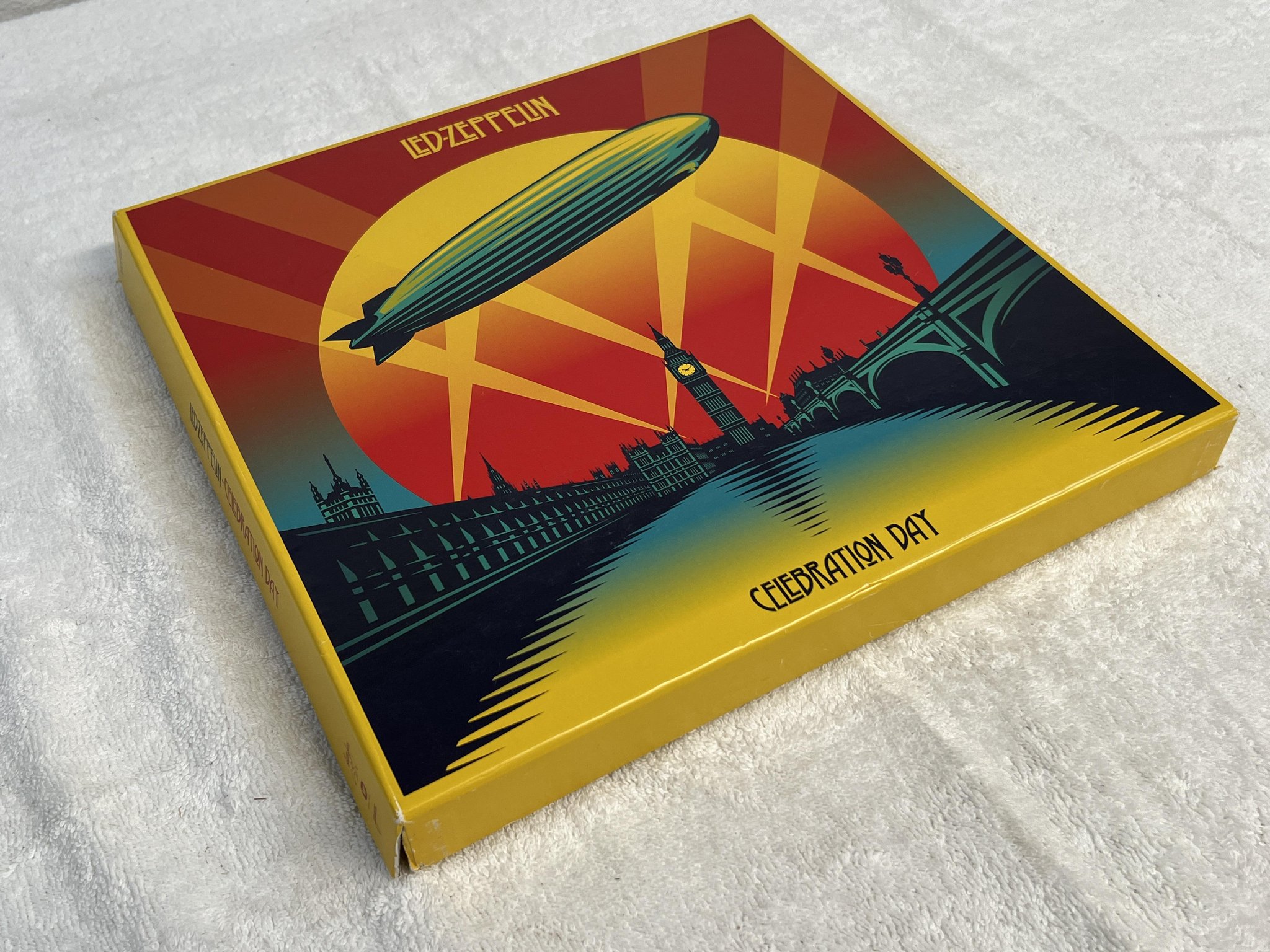 Omslagsbild för skivan LED ZEPPELIN Celebration Day 3xLP box set 2012 WARNER MUSIC 180g **** RARE ****