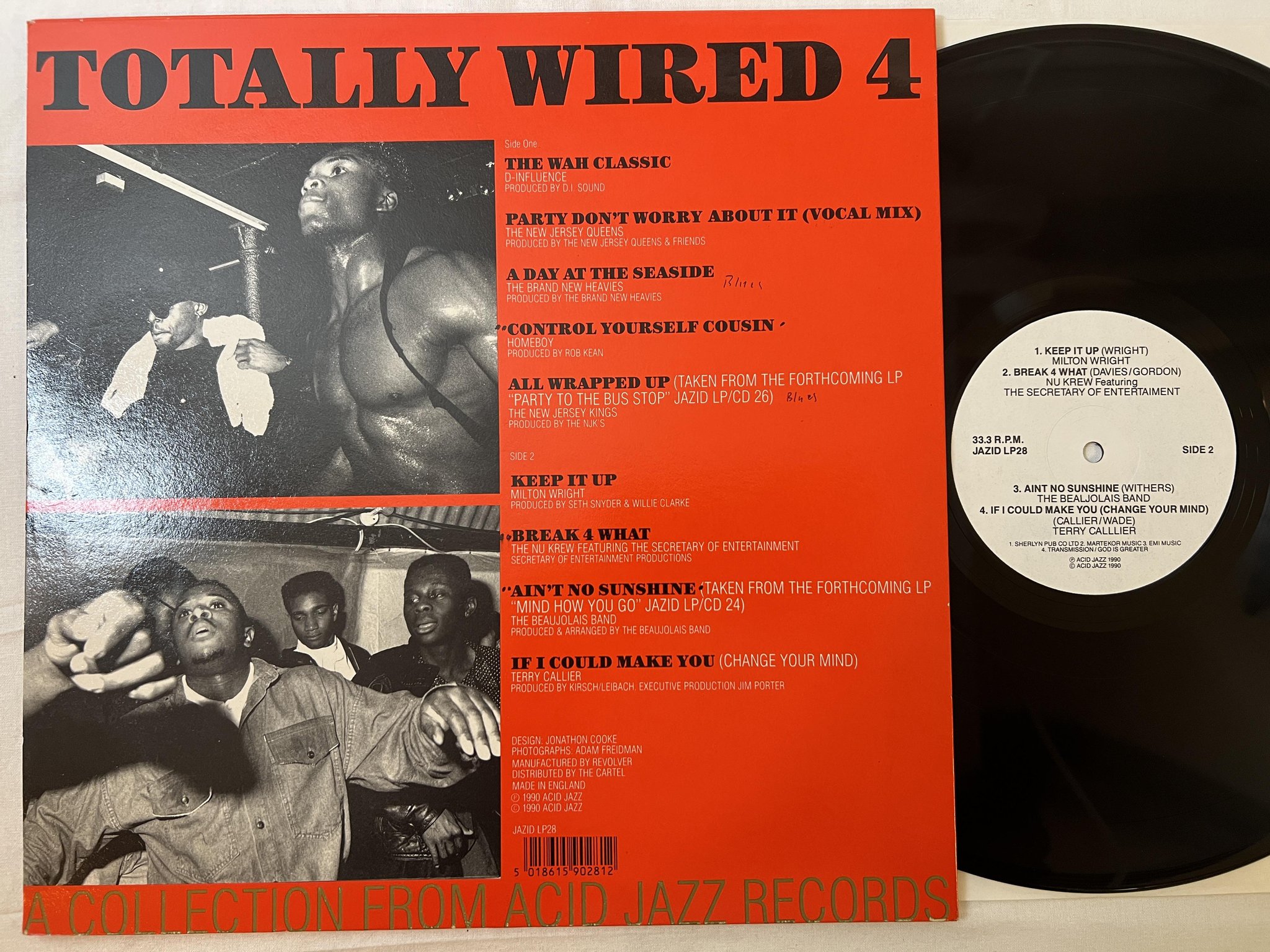 Omslagsbild för skivan V/A Totally Wired 4 LP -90 UK acid jazz JAZID LP28