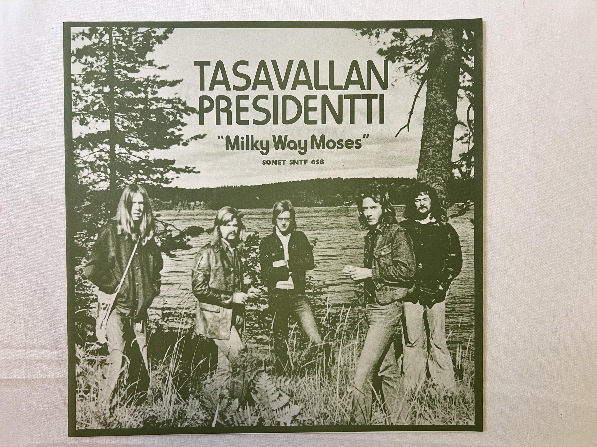 Omslagsbild för skivan TASAVALLAN PRESIDENTTI milky way Moses LP -74 UK SONET sntf 658