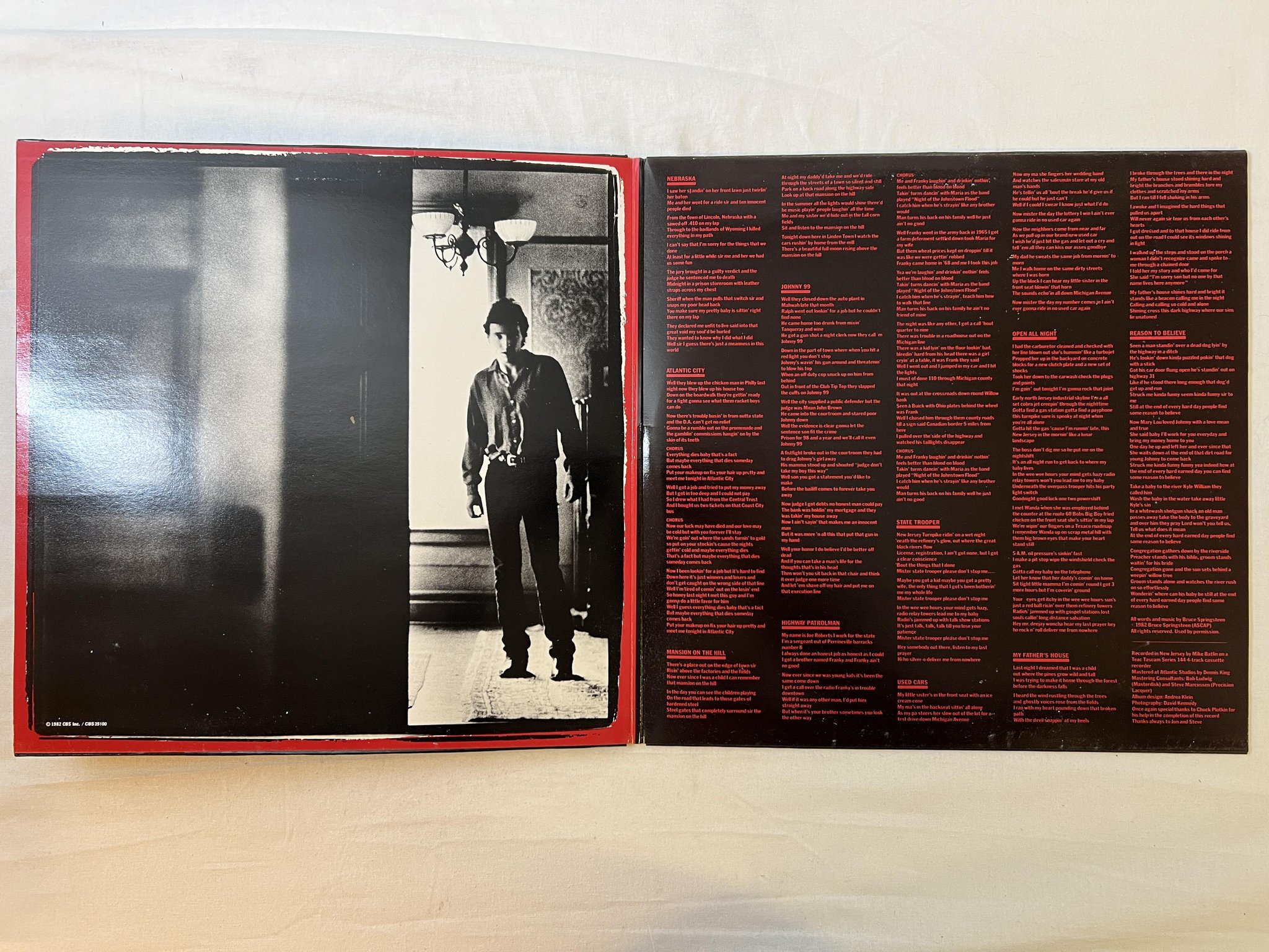 Omslagsbild för skivan BRUCE SPRINGSTEEN Nebraska LP -82 Hol CBS 25100