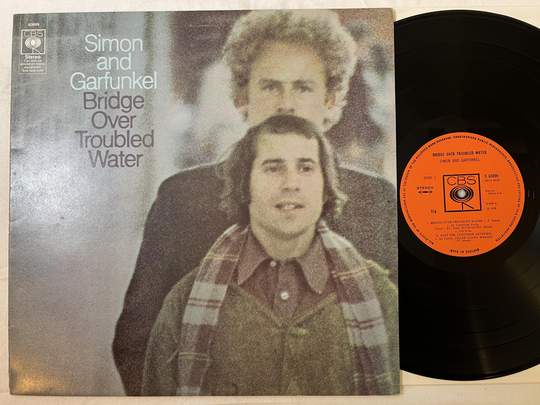 Omslagsbild för skivan SIMON & GARFUNKEL bridge over troubled water LP -70 UK CBS S 63699