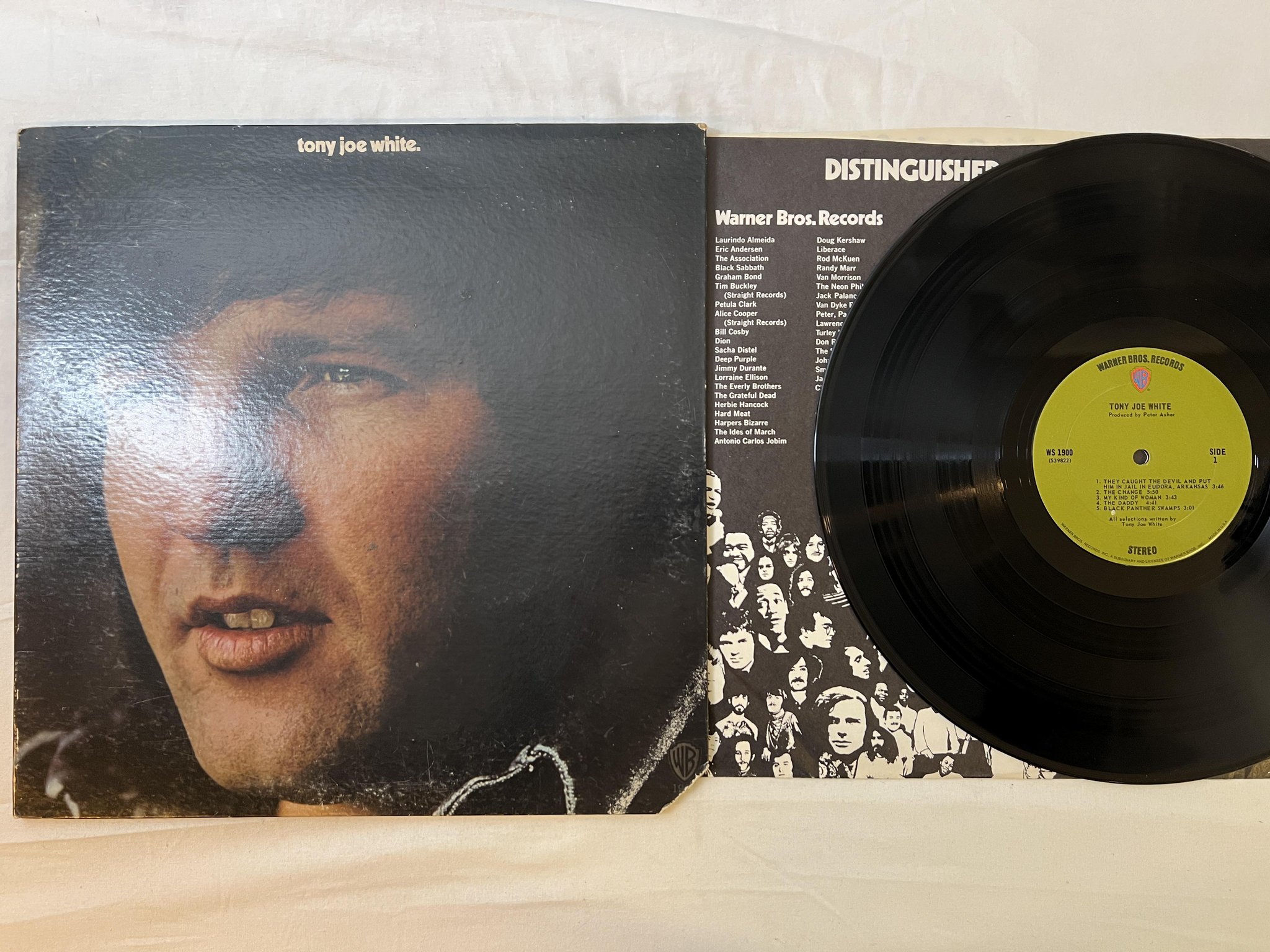 Omslagsbild för skivan TONY JOE WHITE s/t LP -71 US WARNER WS 1900