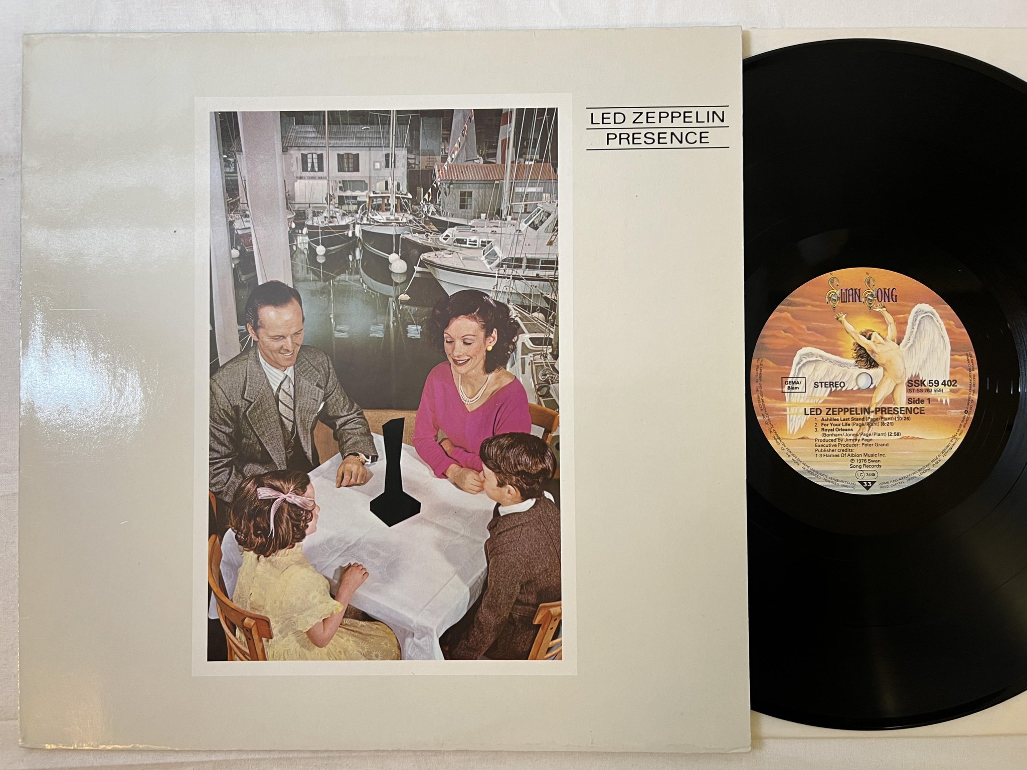 Omslagsbild för skivan LED ZEPPELIN presence LP -76 Ger SWAN SONG SSK 59402