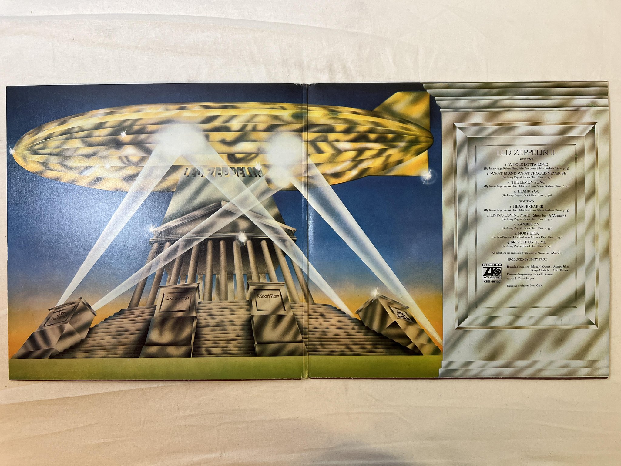 Omslagsbild för skivan LED ZEPPELIN II LP Can ATLANTIC KSD 19127