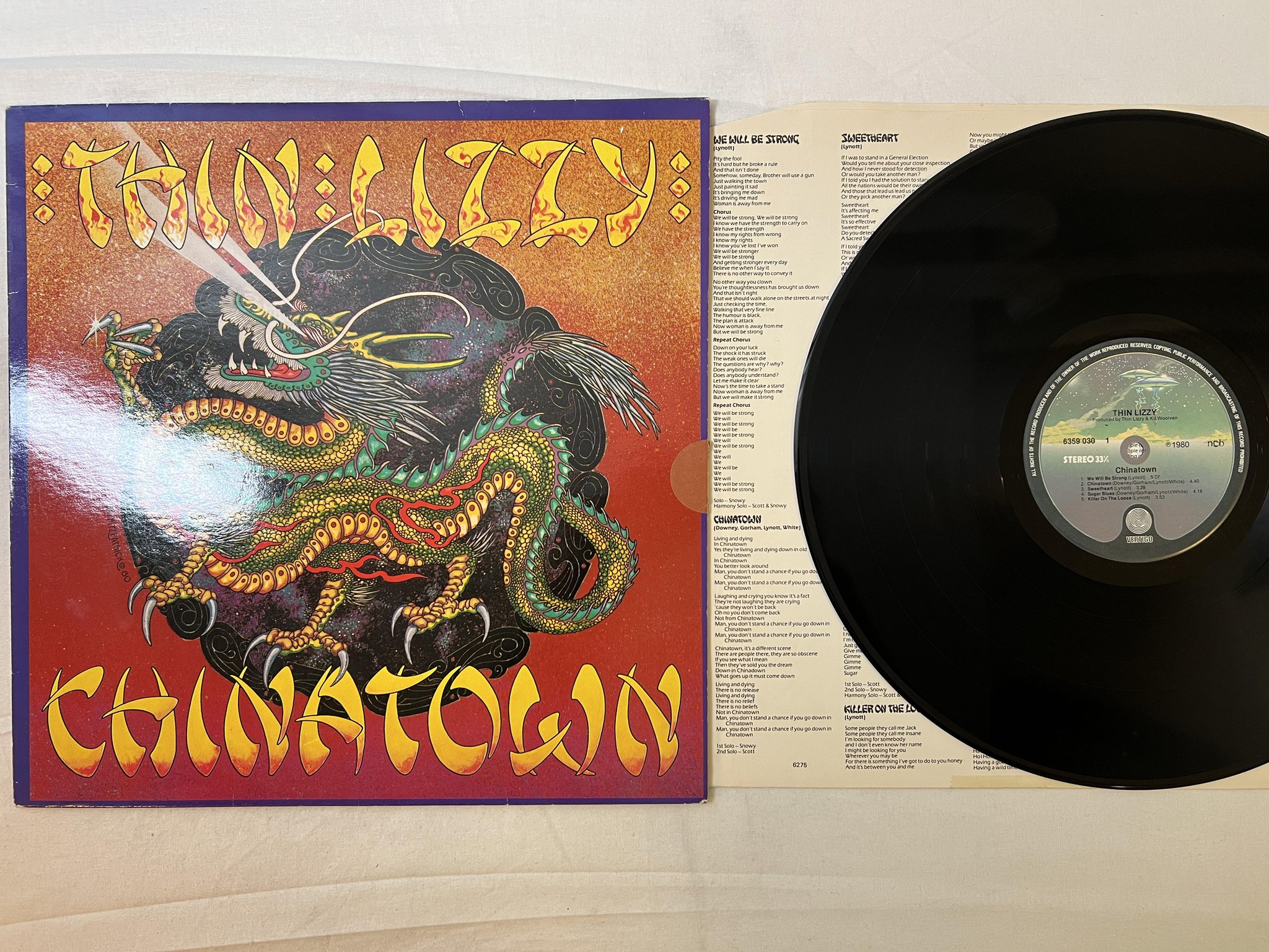 Omslagsbild för skivan THIN LIZZY chinatown LP -80 ncb VERTIGO 6359030