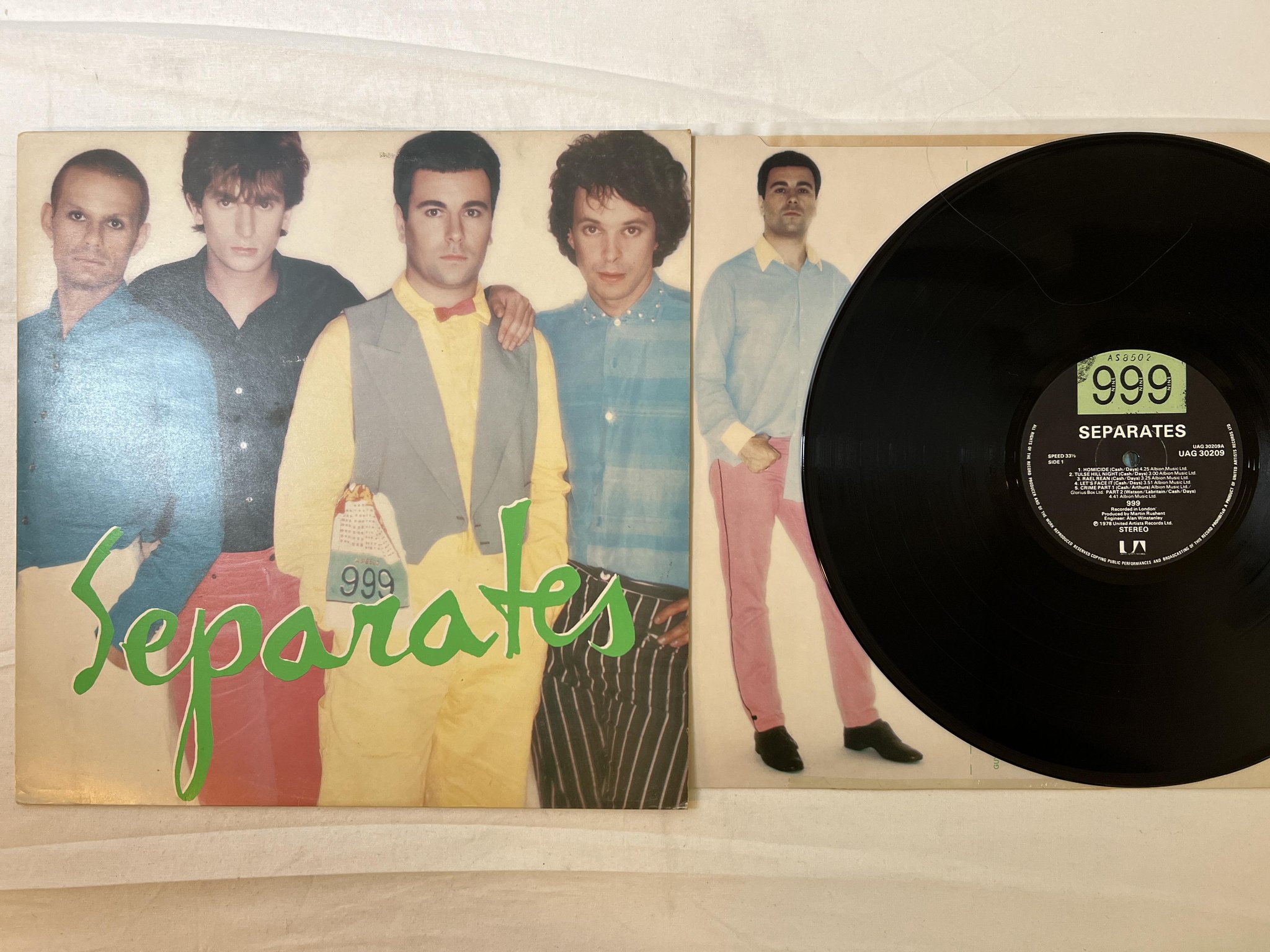 Omslagsbild för skivan 999 separates LP -78 UK UNITED STATES UAG 30209