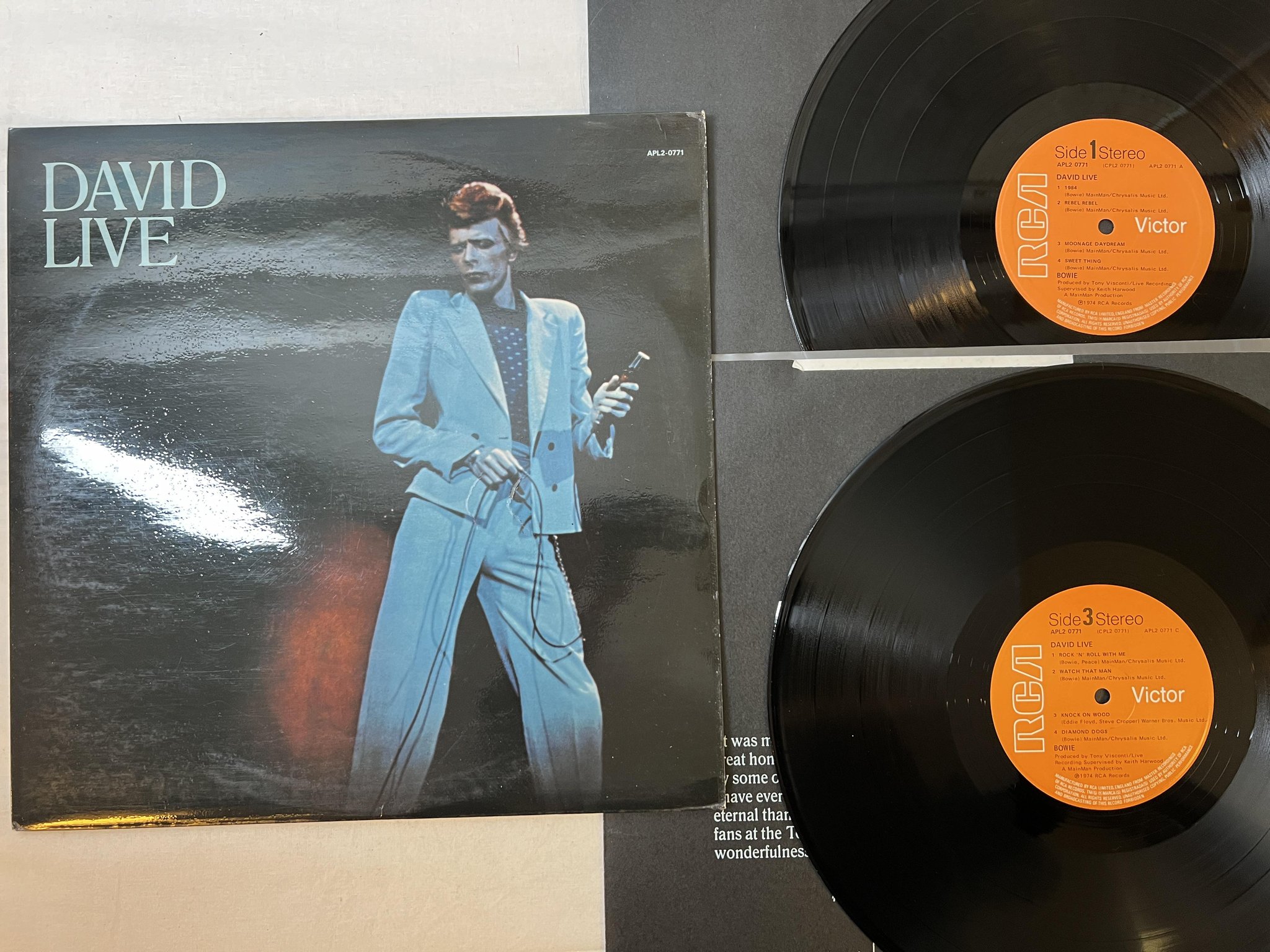 Omslagsbild för skivan DAVID BOWIE David live 2xLP -74 UK RCA APL2 0771