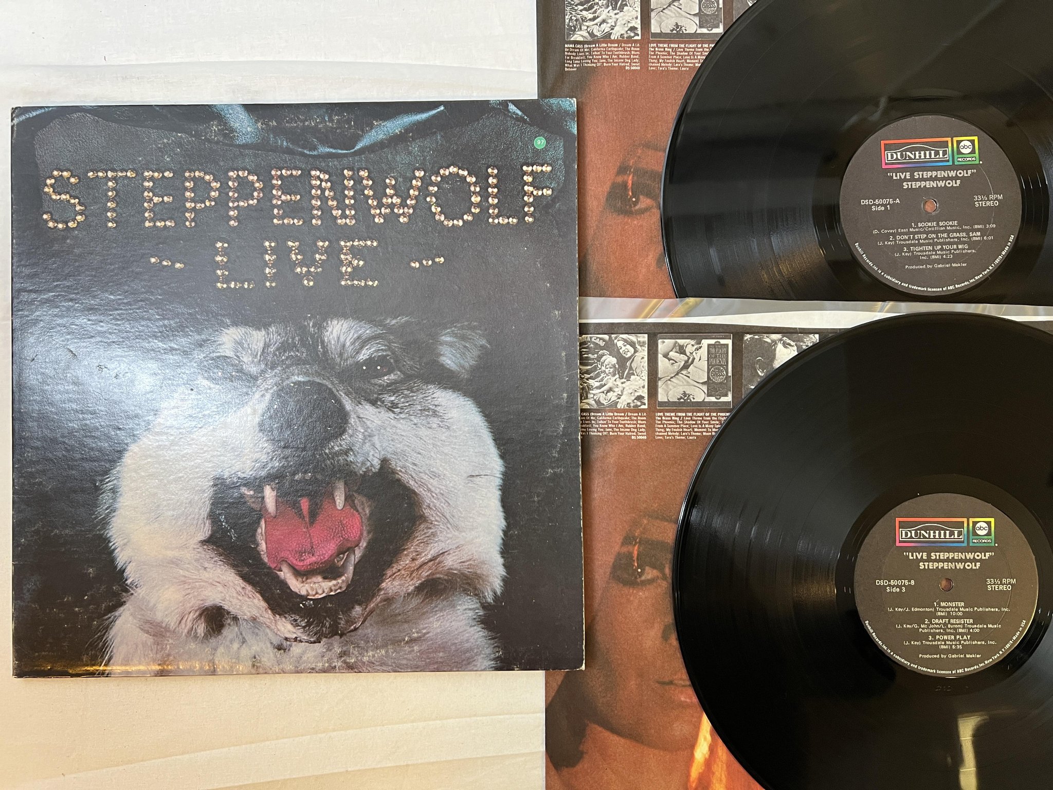 Omslagsbild för skivan STEPPENWOLF live 2xLP US DUNHILL/ABC DSD 50075