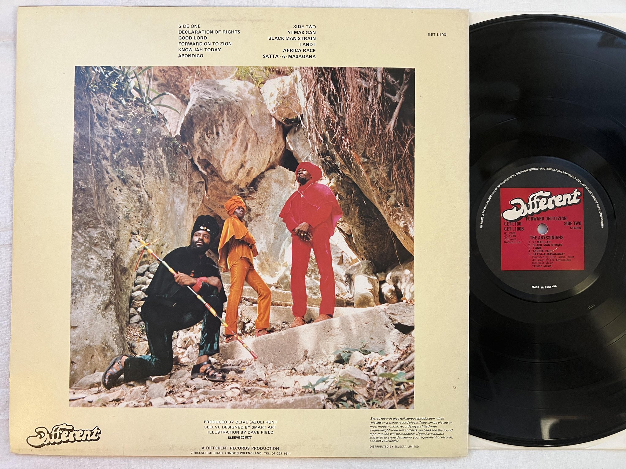 Omslagsbild för skivan THE ABYSSINIANS forward on to zion LP -78 UK DIFFERENT GET L100
