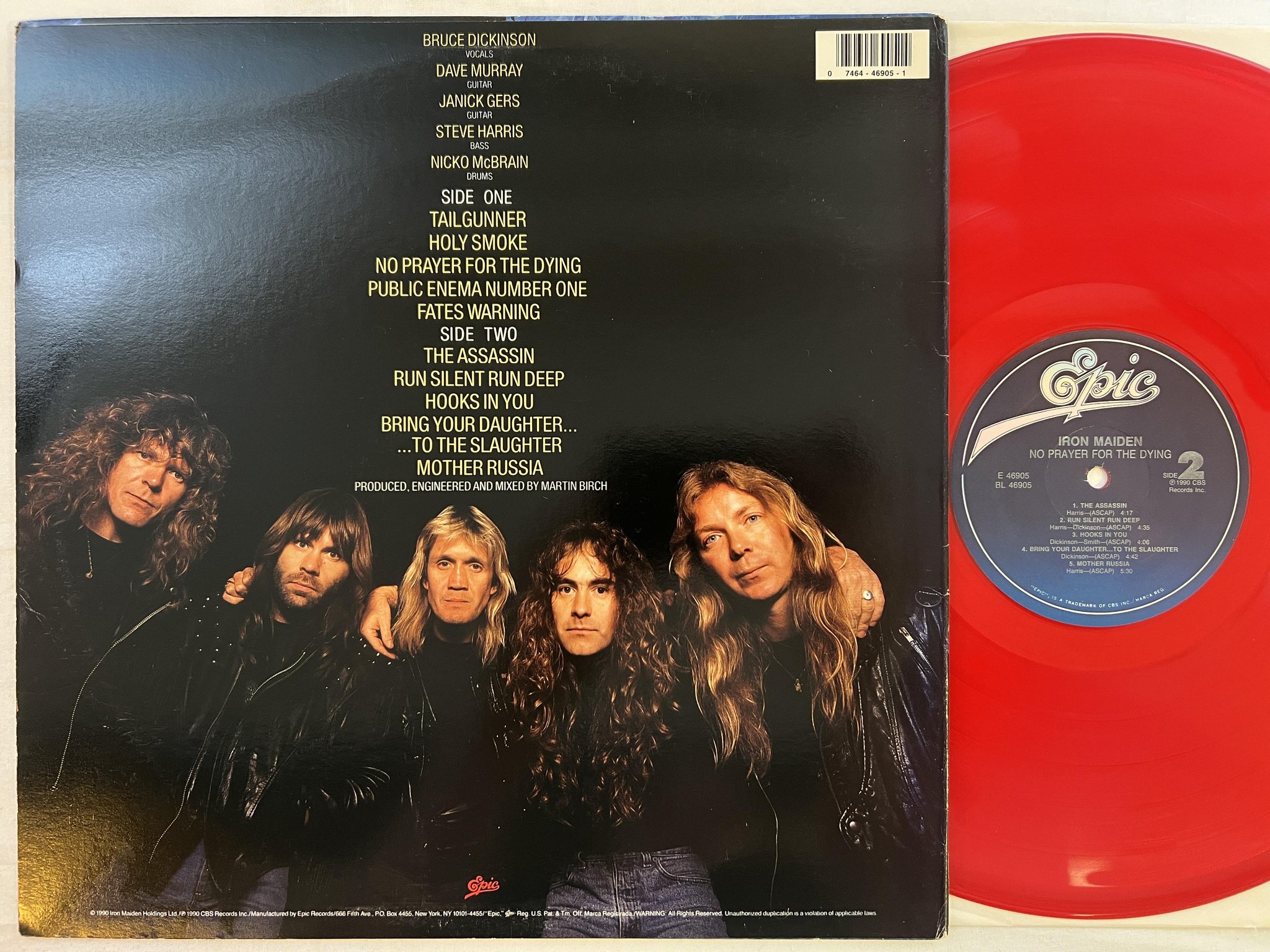 Omslagsbild för skivan IRON MAIDEN no prayer for the dying LP -90 US EPIC E 46905 ** RARE RED VINYL **
