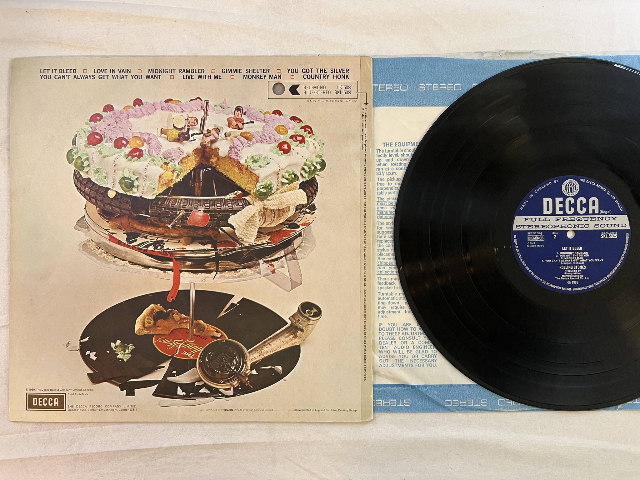 Omslagsbild för skivan ROLLING STONES let it bleed LP -69 UK DECCA SKL 5025 *** W/ POSTER ***