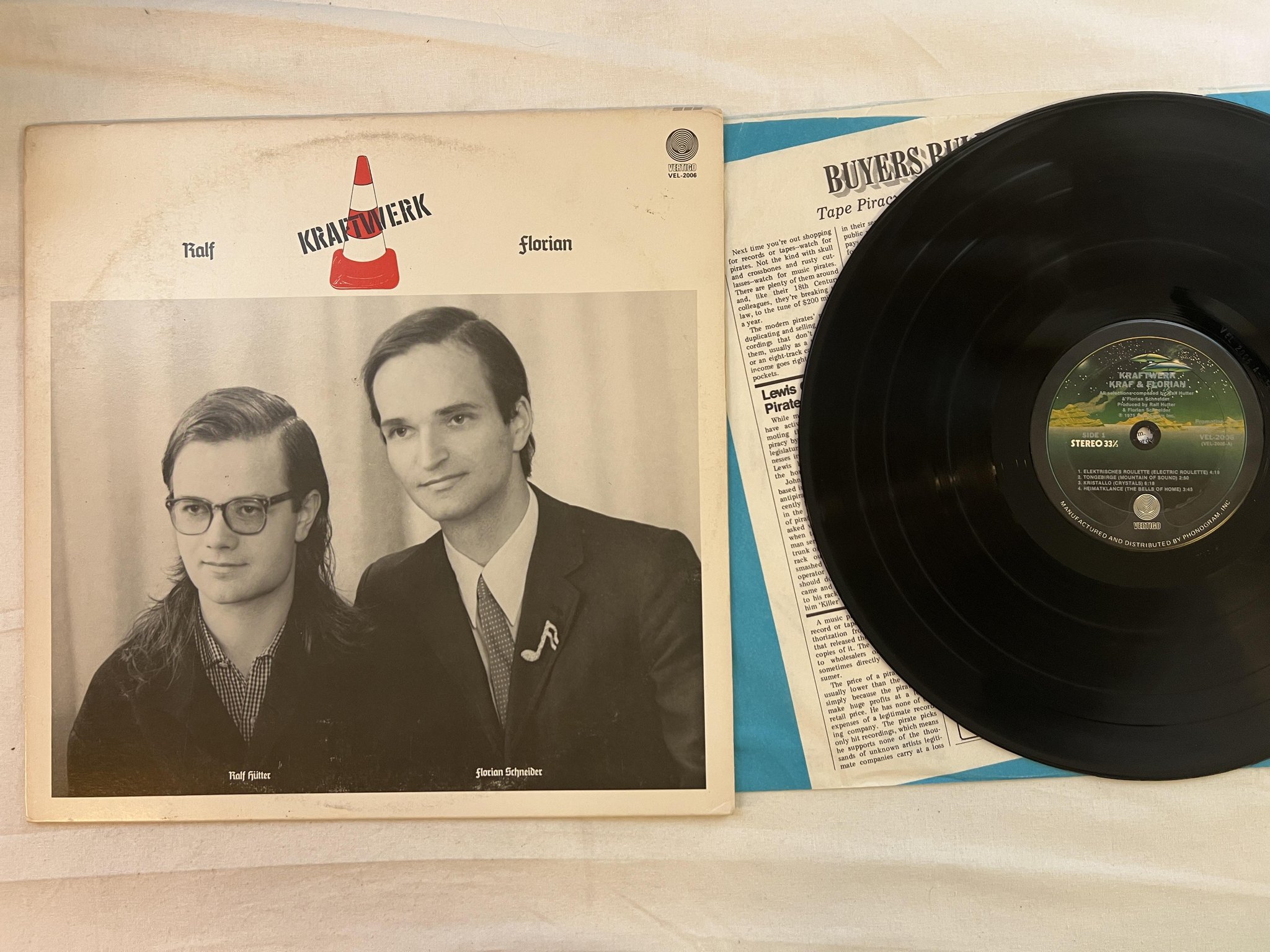 Omslagsbild för skivan KRAFTWERK Ralf & Florian LP -75 US VERTIGO VEL 2006 *** KRAUT ***