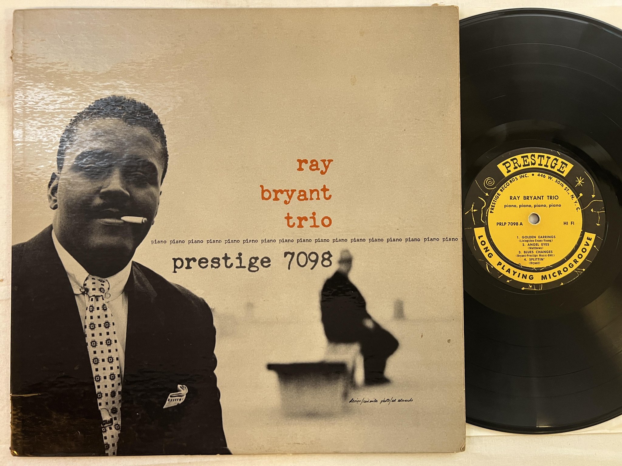 Omslagsbild för skivan RAY BRYANT TRIO Piano Piano Piano Piano... LP -57 US PRESTIGE *** Mega Rare ***