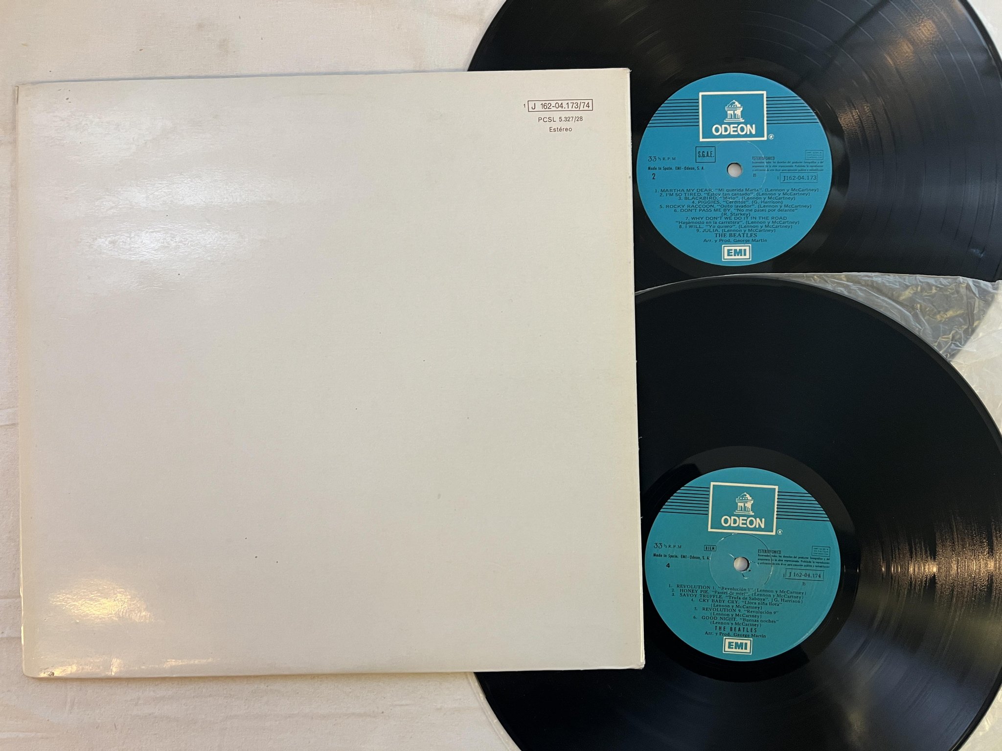Omslagsbild för skivan THE BEATLES white album 2xLP Spain ODEON 1J162-04173 #4295805