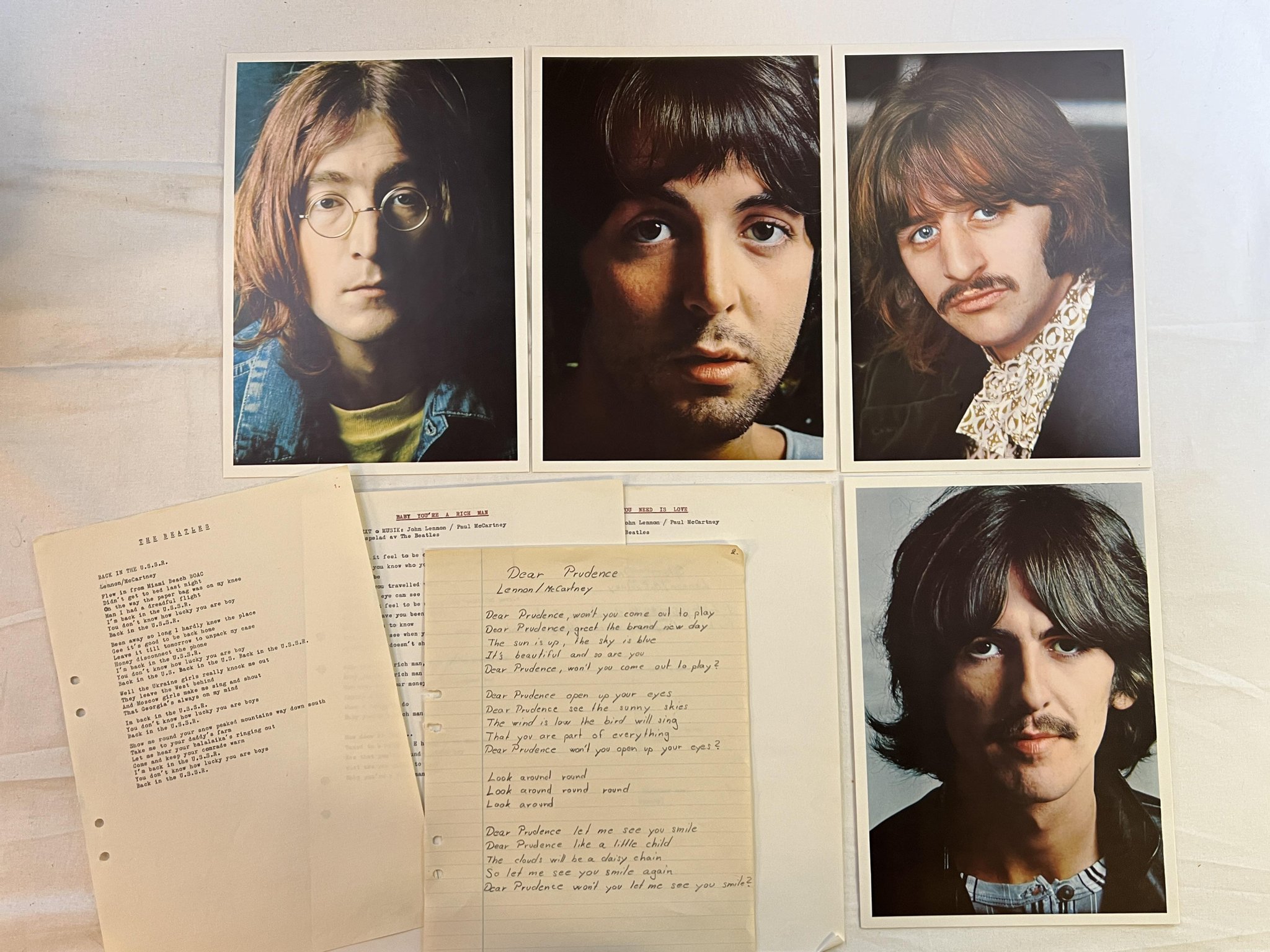 Omslagsbild för skivan THE BEATLES white album 2xLP Spain ODEON 1J162-04173 #4295805