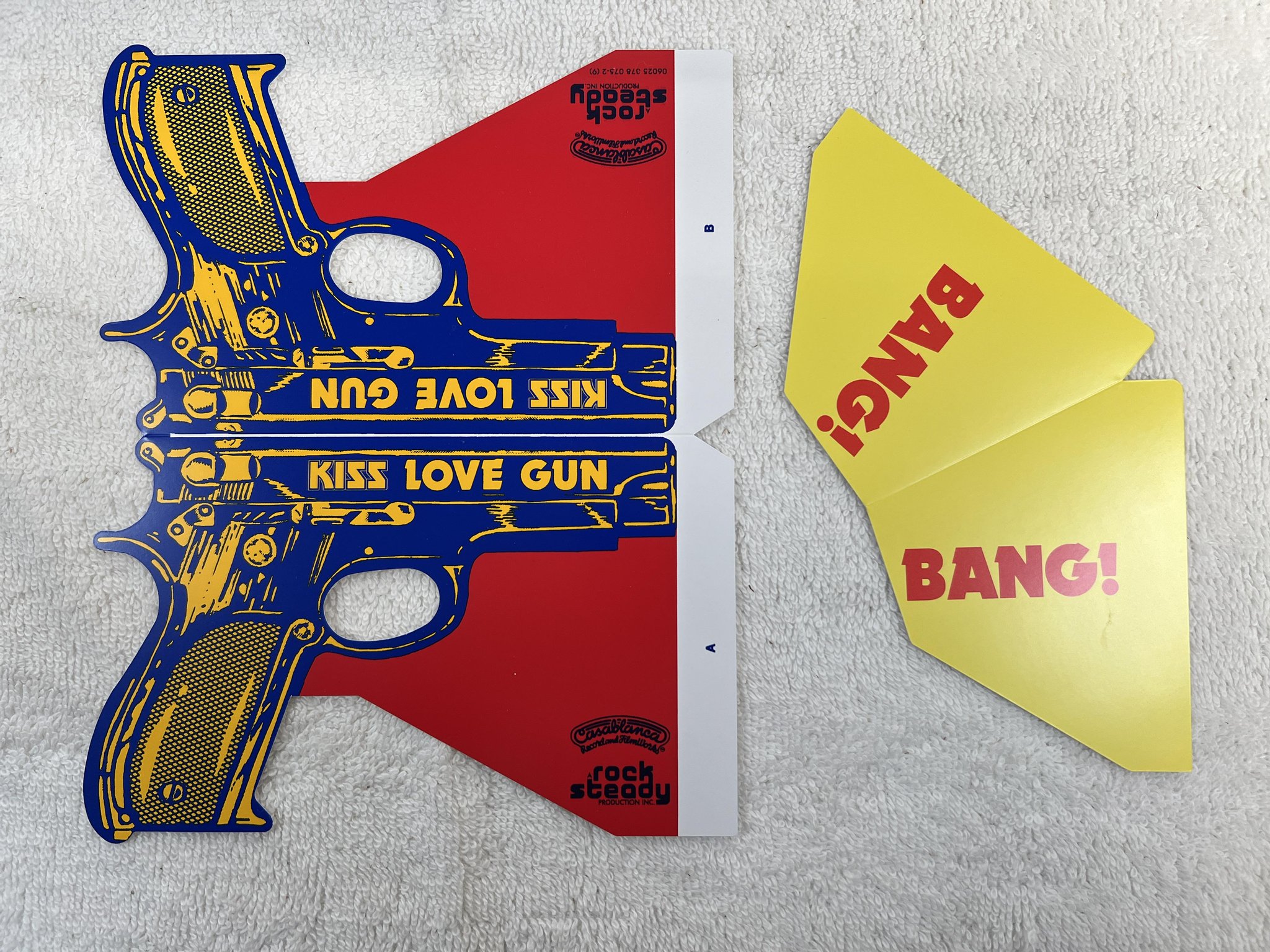 Omslagsbild för skivan KISS Love Gun LP 2020 US *** WALMART ONLY / COLORED VINYL ***