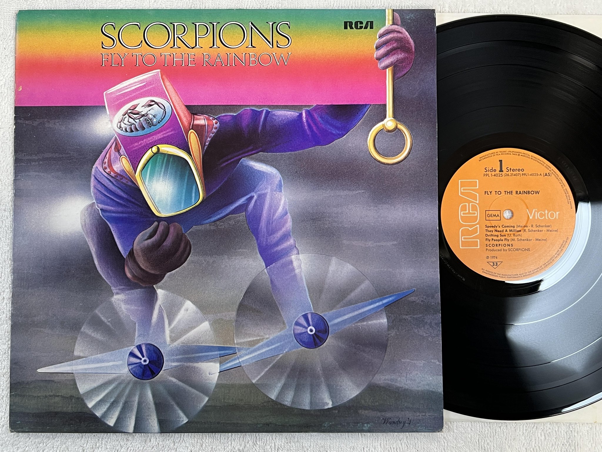 Omslagsbild för skivan SCORPIONS fly to the rainbow LP -74 Ger RCA PPL 1-4025