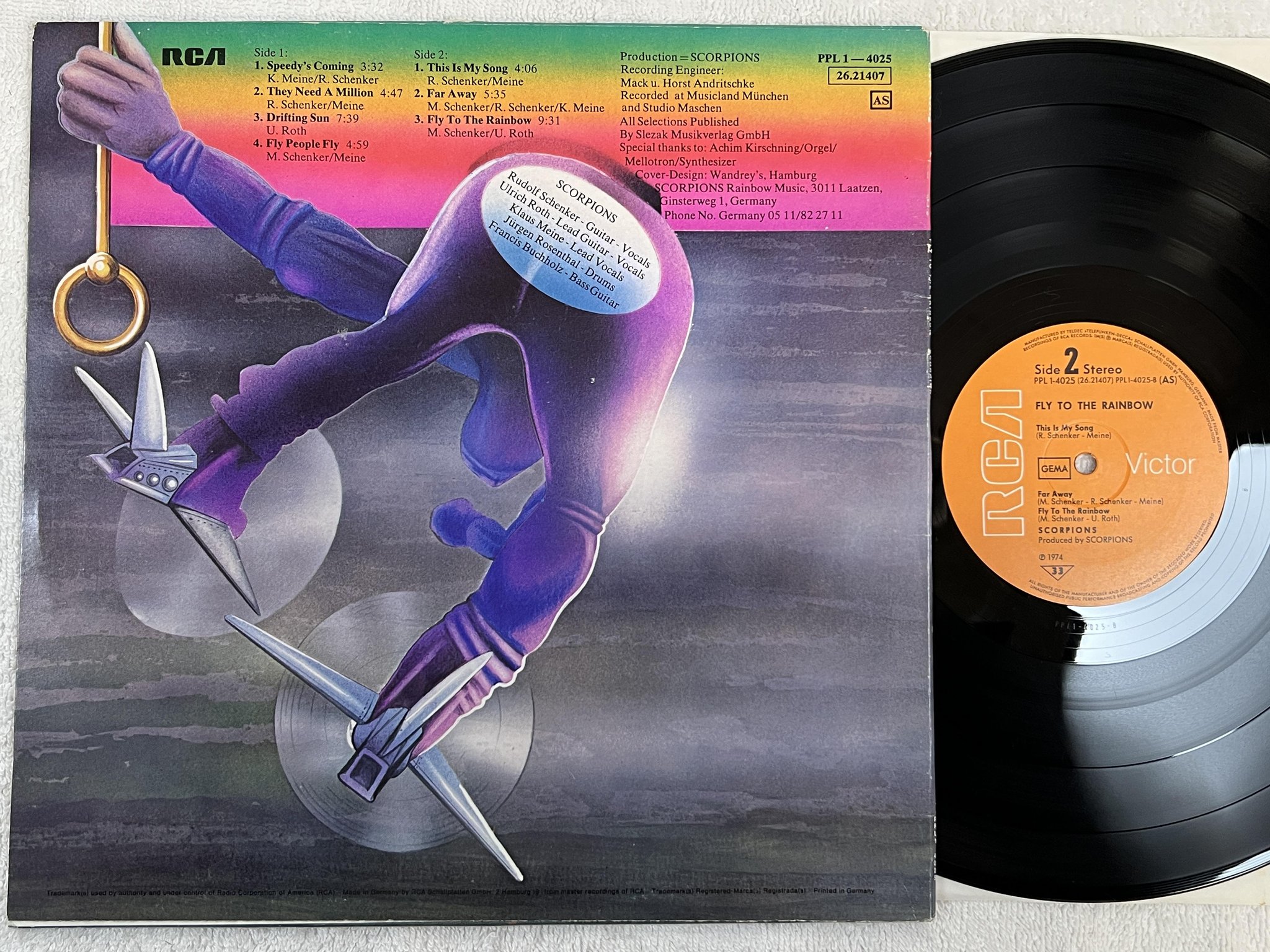 Omslagsbild för skivan SCORPIONS fly to the rainbow LP -74 Ger RCA PPL 1-4025