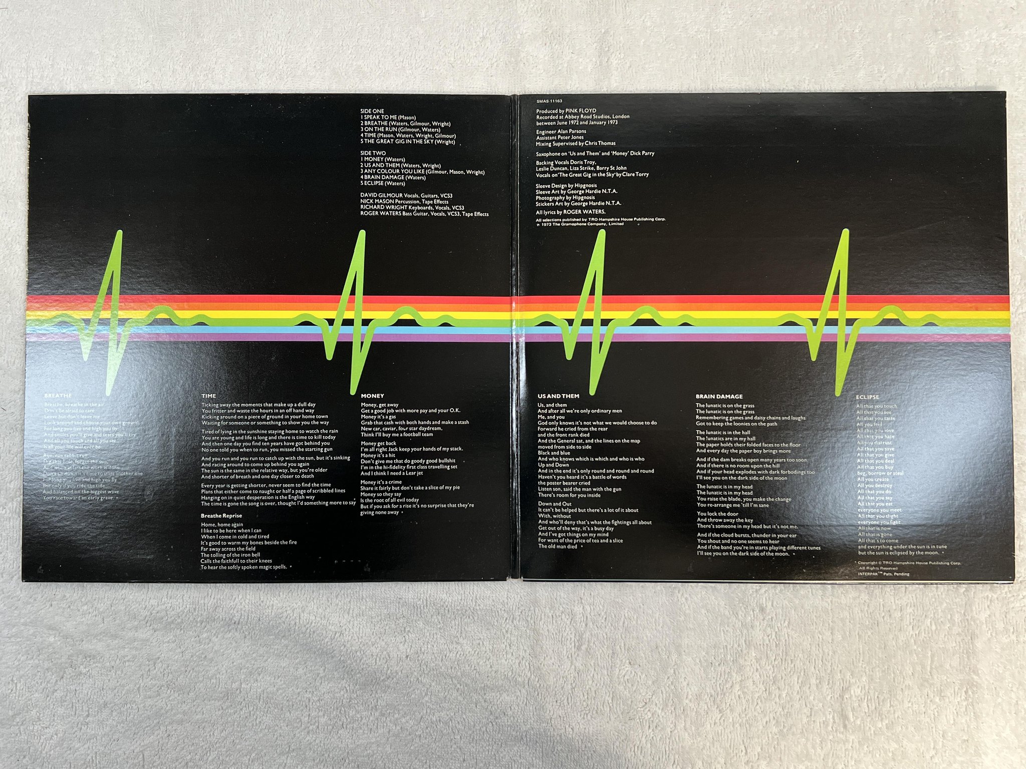 Omslagsbild för skivan PINK FLOYD dark side of the moon LP US HARVEST SMAS 11163 *** COMPLETE ***