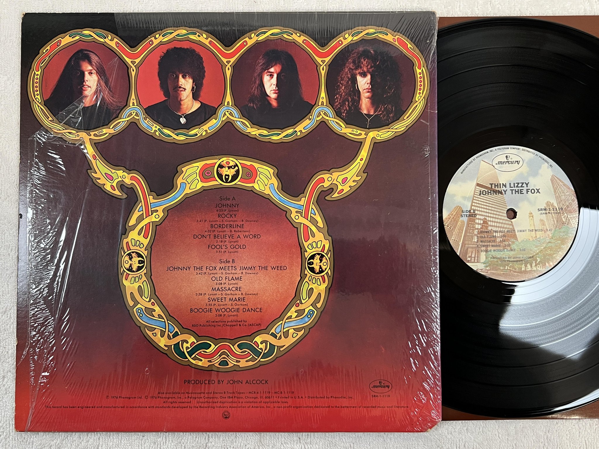 Omslagsbild för skivan THIN LIZZY johnny the fox LP -76 US MERCURY SRM 1-1119 *** CLASSIC ***