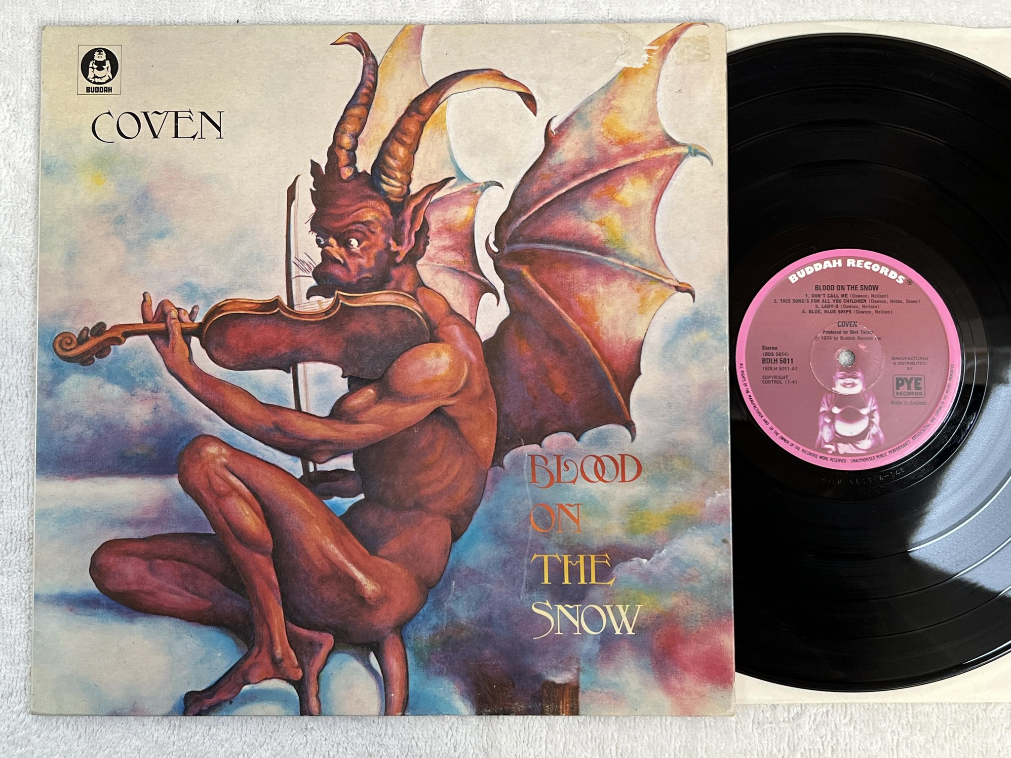 Omslagsbild för skivan COVEN blood on the snow LP -74 UK BUDDAH BDLH 5011 ** RARE UK PRESS **