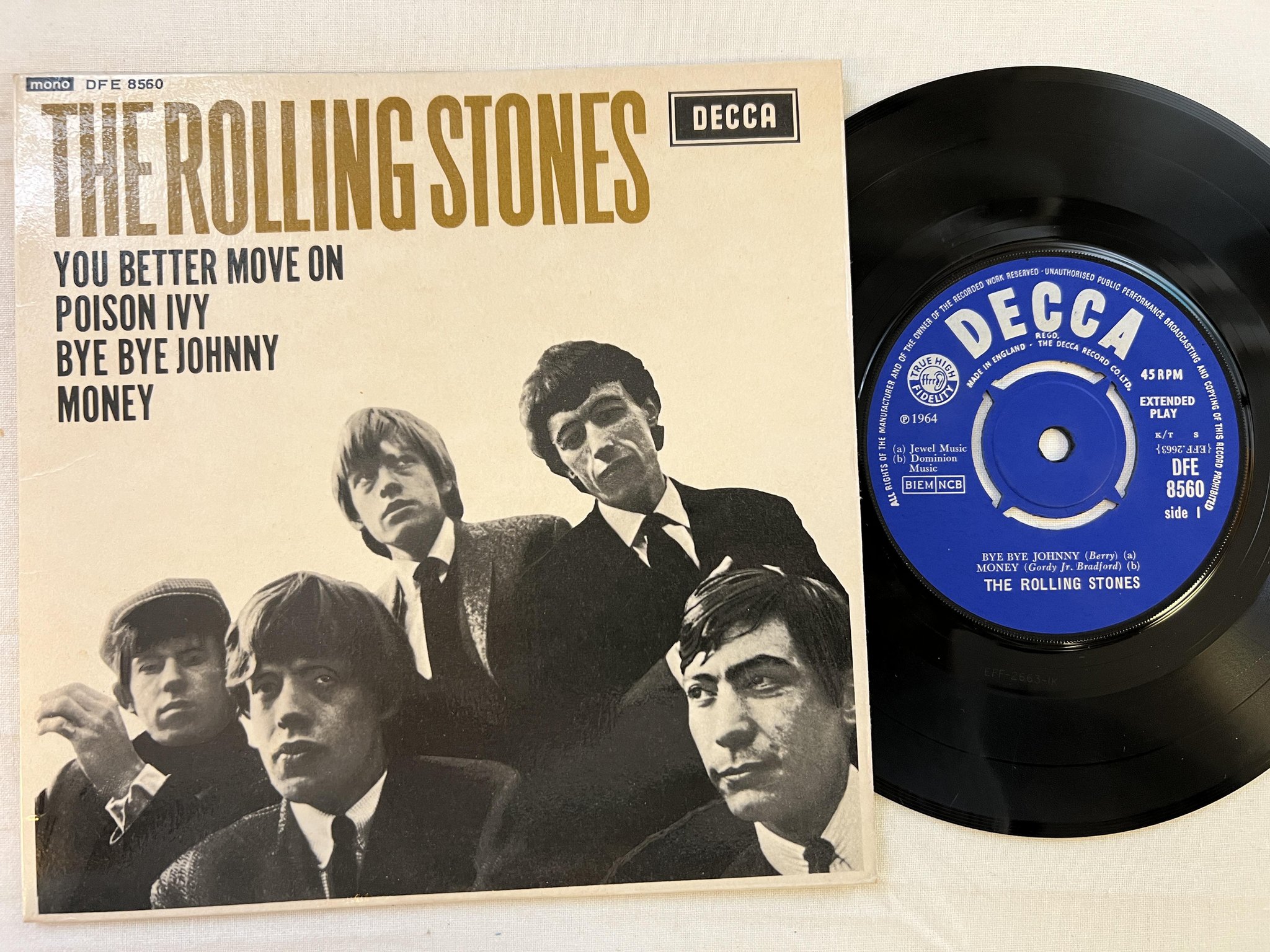Omslagsbild för skivan ROLLING STONES bye bye Johnny 7" -64 UK mono DECCA DFE 8560