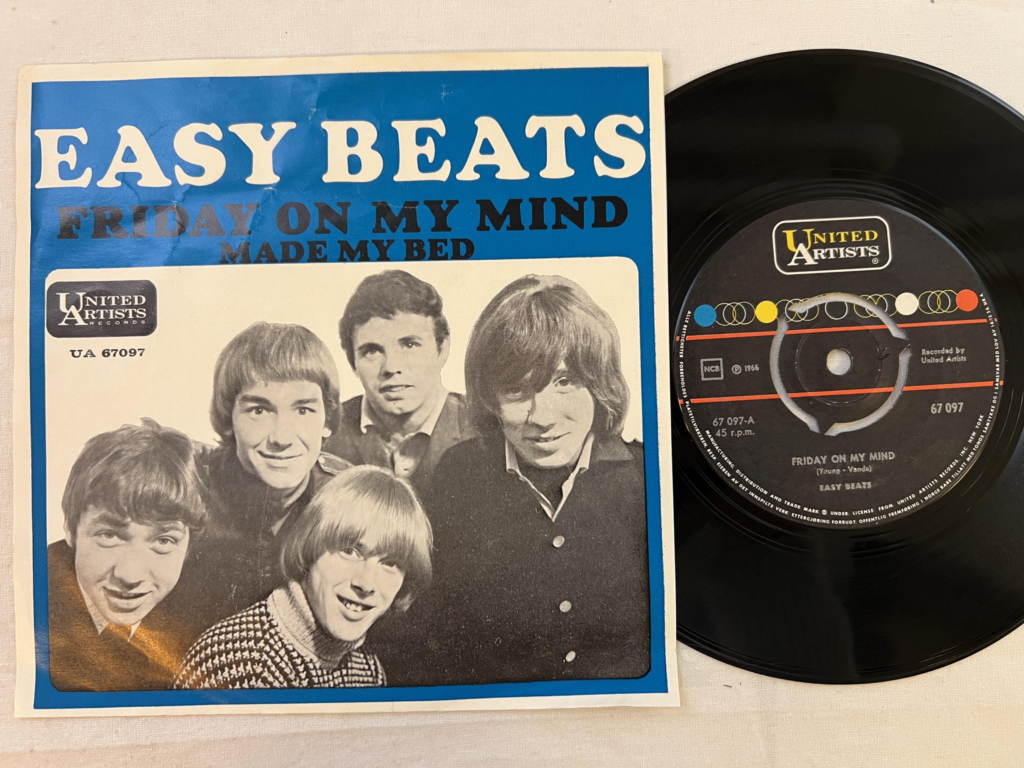 Omslagsbild för skivan EASY BEATS friday on my mind 7"single -66 Norway UNITED 67097