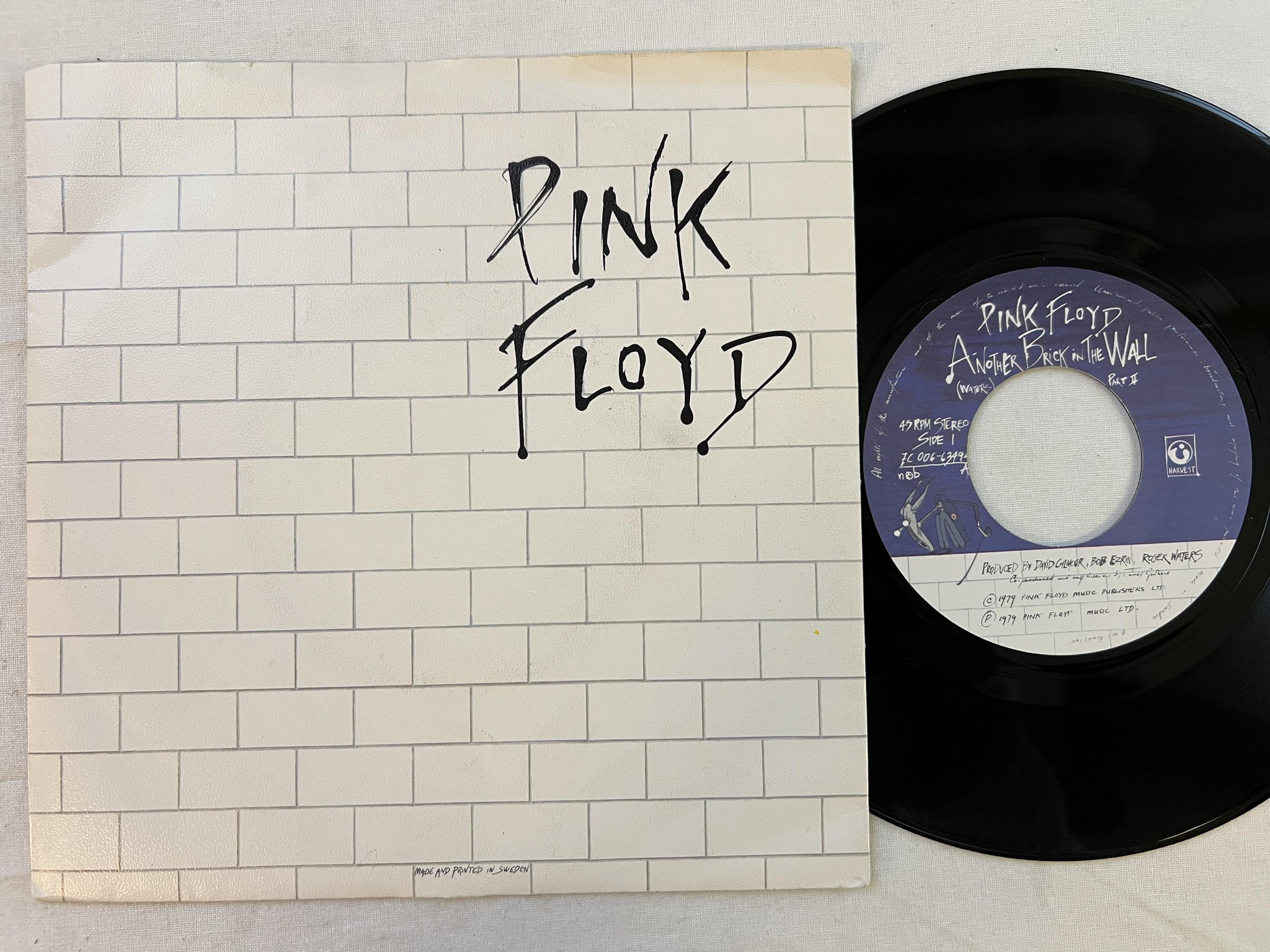 Omslagsbild för skivan PINK FLOYD another brick in the the wall 7" -79 NCB harvest 7c 006-63494