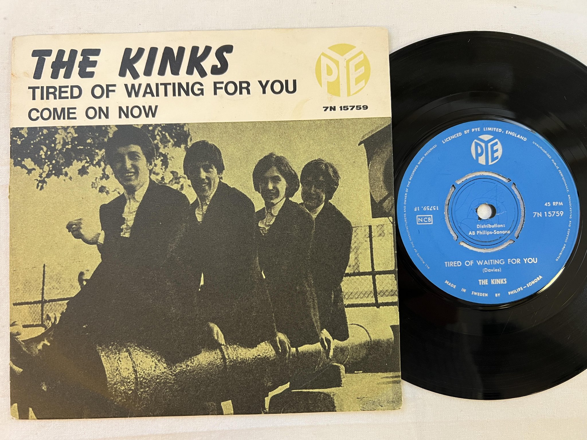Omslagsbild för skivan THE KINKS Tired Of Waiting For You 7" -65 Swe PYE 7N 15759