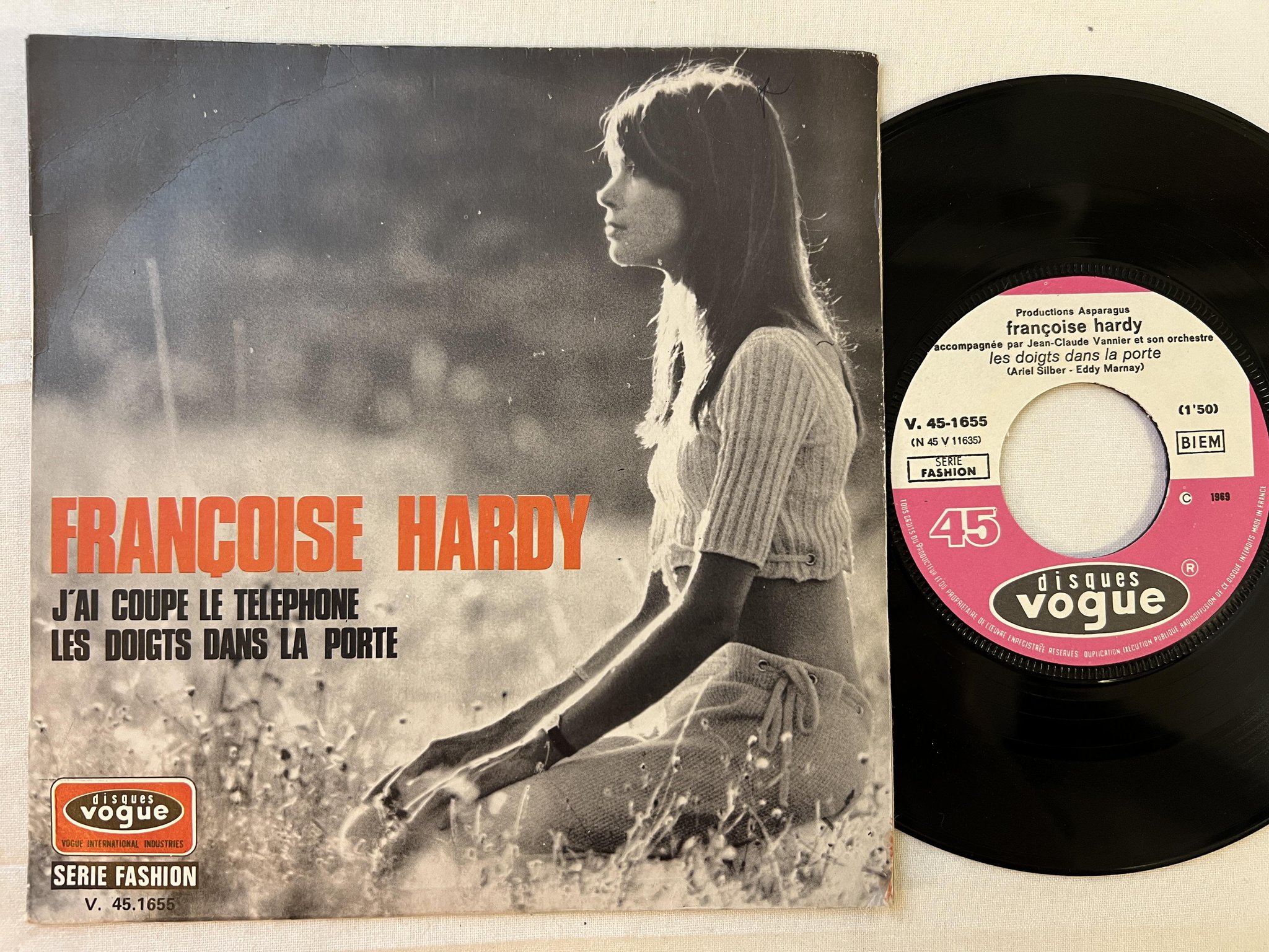 Omslagsbild för skivan Françoise Hardy J'ai Coupé Le Téléphone 7" -69 Fra DISQUES VOGUE V. 45-1655