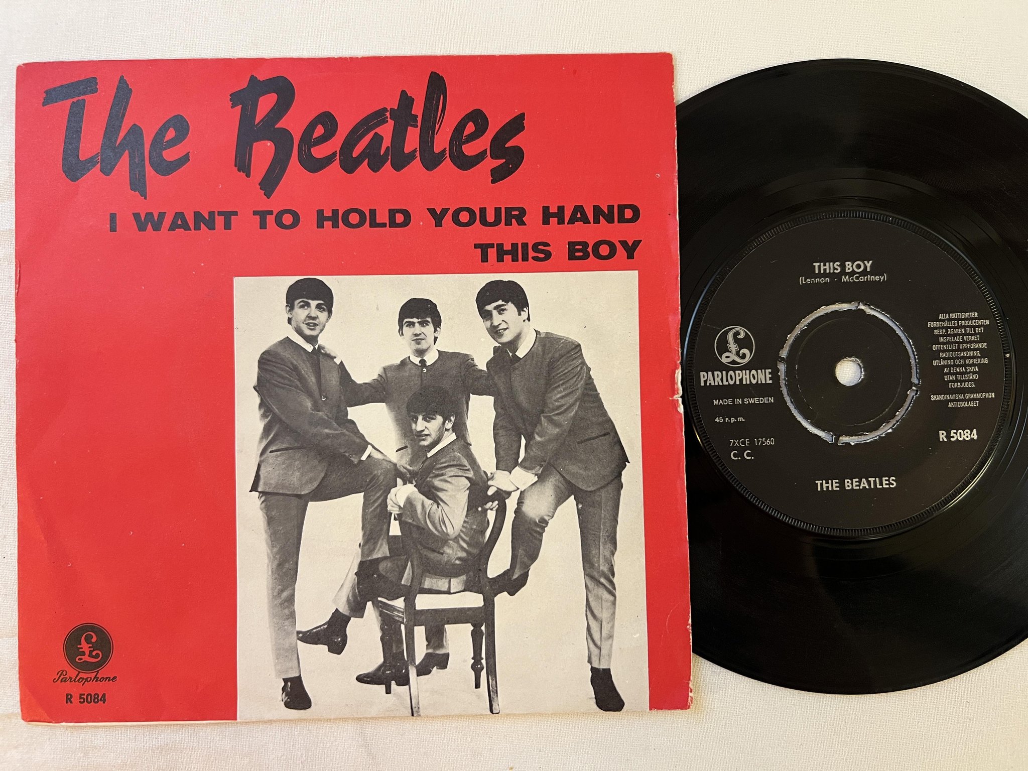 Omslagsbild för skivan THE BEATLES I want... 7" -63 Swe ** RED COVER** PARLOPHONE R 5084
