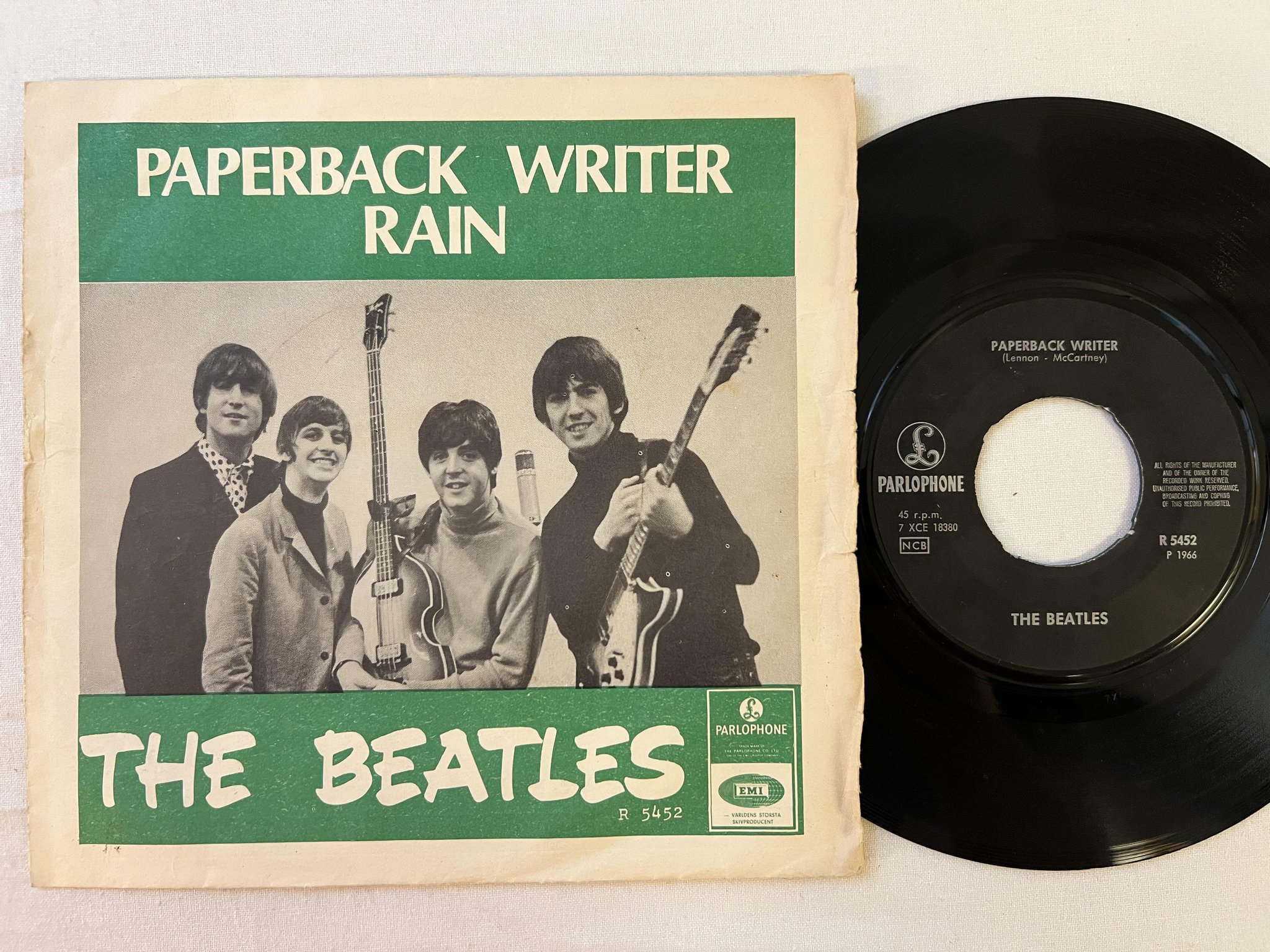 Omslagsbild för skivan THE BEATLES paperback writer 7" -66 Swe PARLOPHONE R 5452