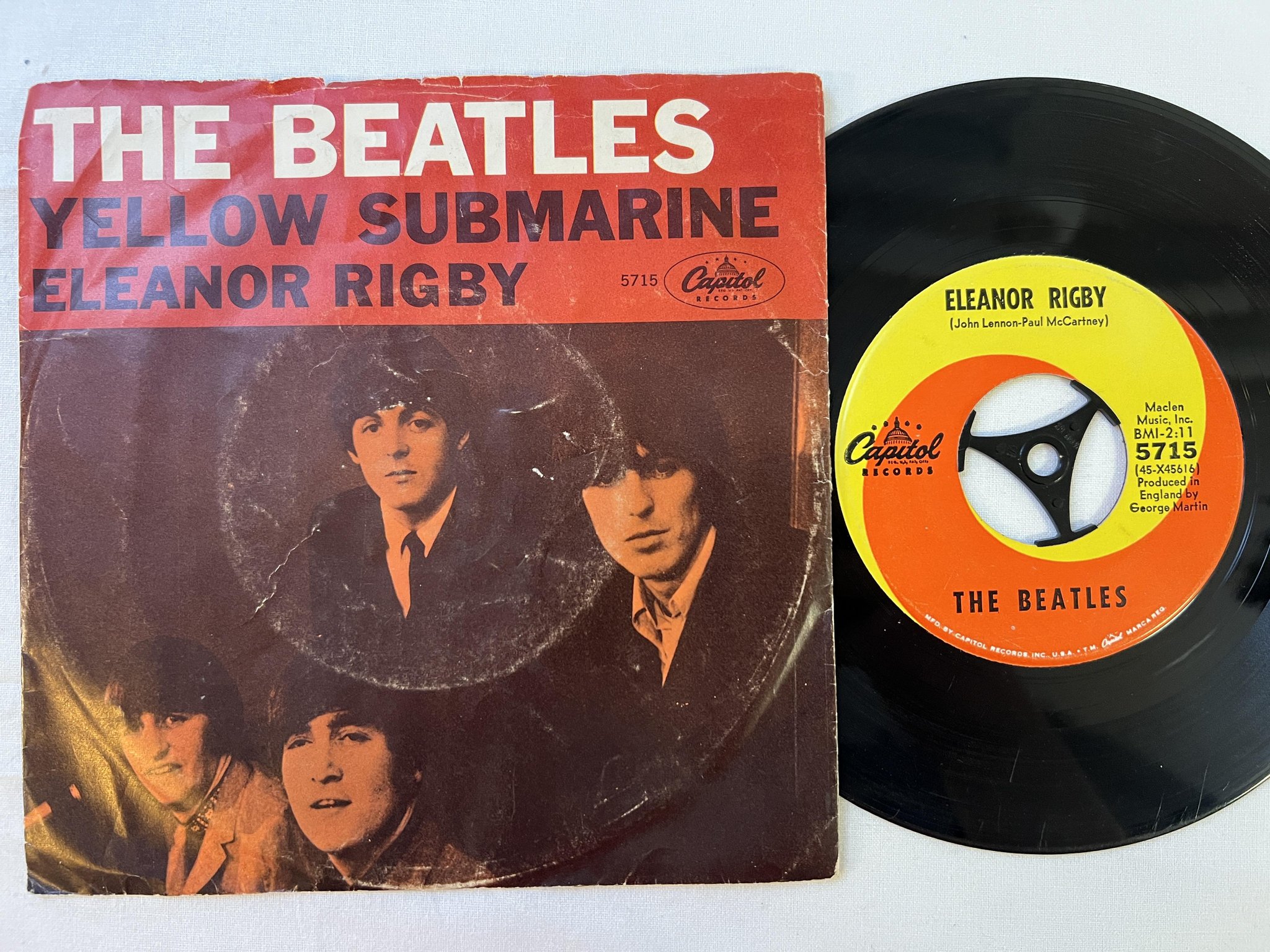 Omslagsbild för skivan THE BEATLES Yellow Submarine 7" -66 US CAPITOL 5715