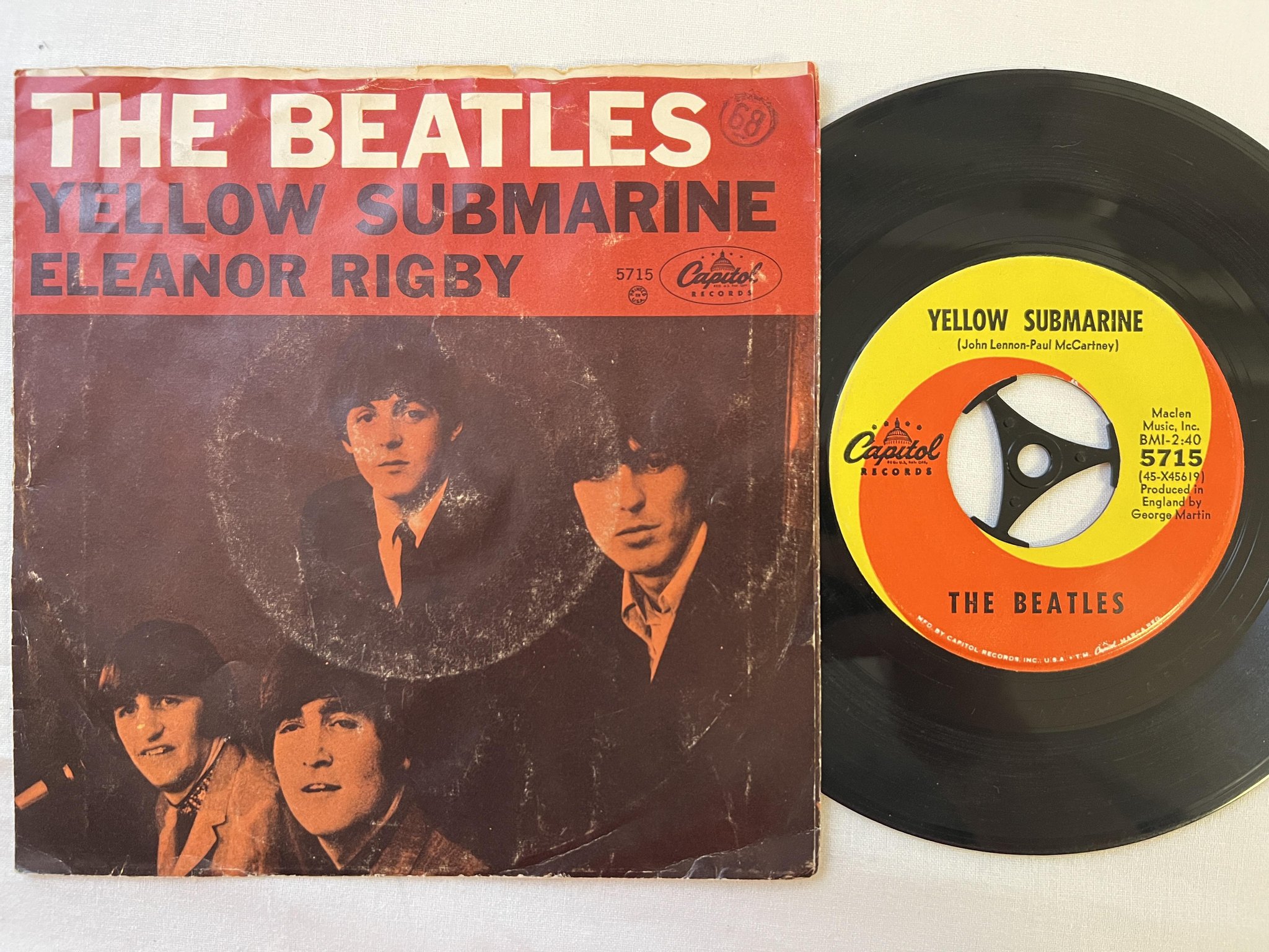 Omslagsbild för skivan THE BEATLES Yellow Submarine 7" -66 US CAPITOL 5715