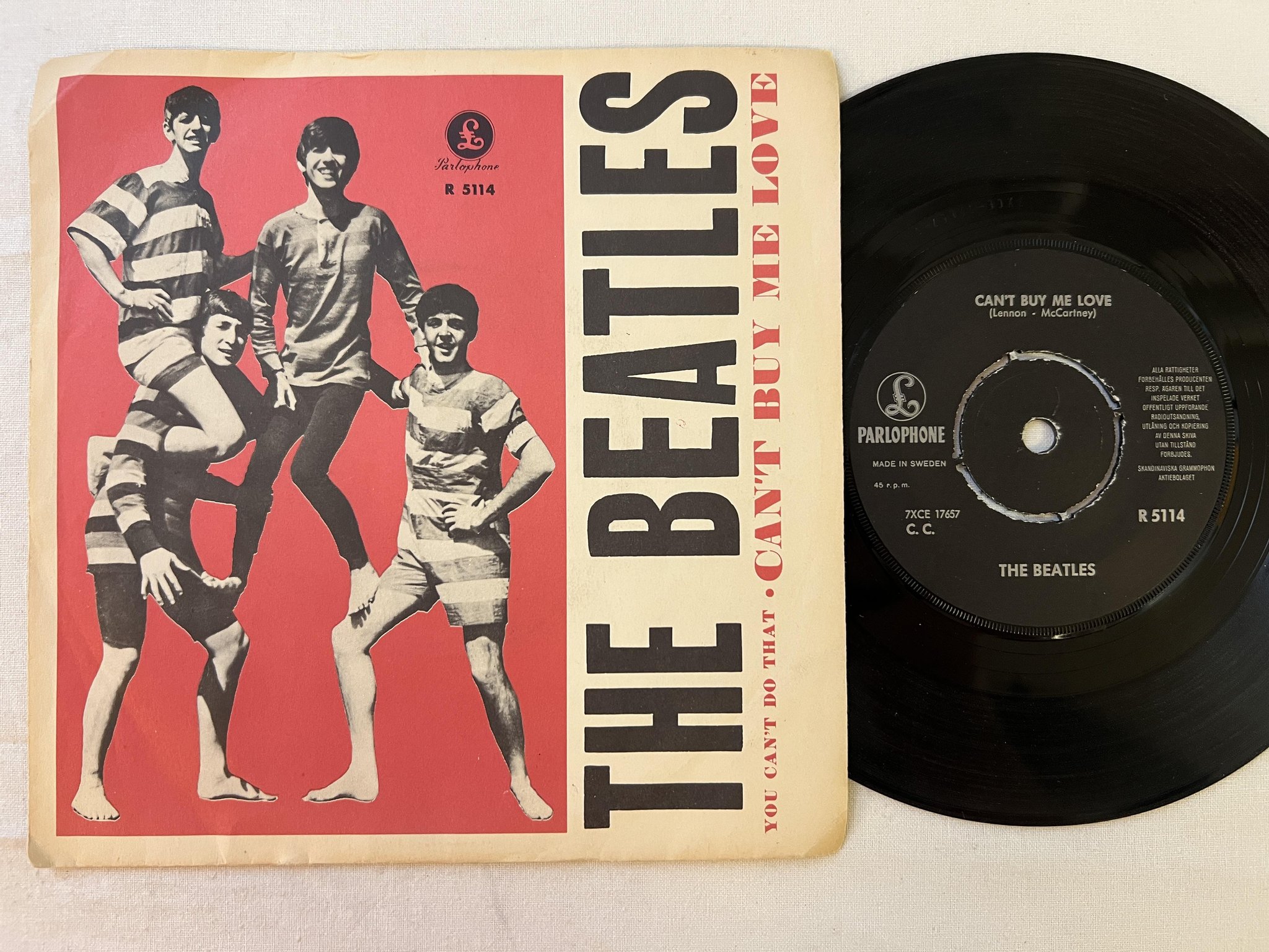 Omslagsbild för skivan THE BEATLES can't buy me love 7" -64 Swe PARLOPHONE R 5114
