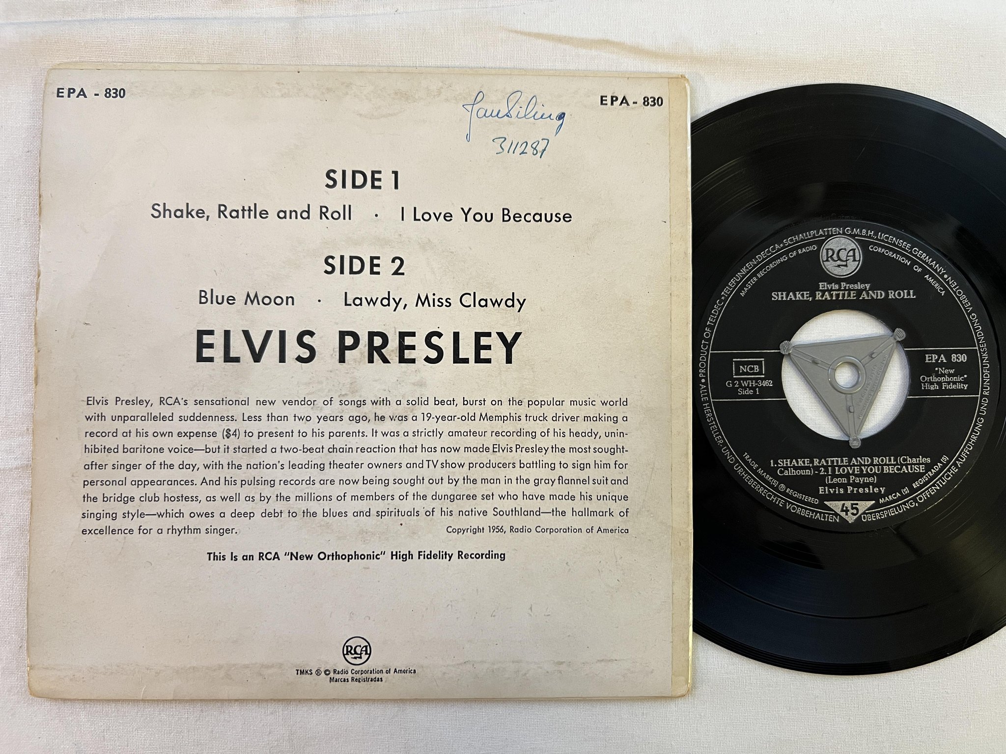 Omslagsbild för skivan ELVIS PRESLEY shake rattle and roll 7"EP Ger RCA EPA 830 "NCB"