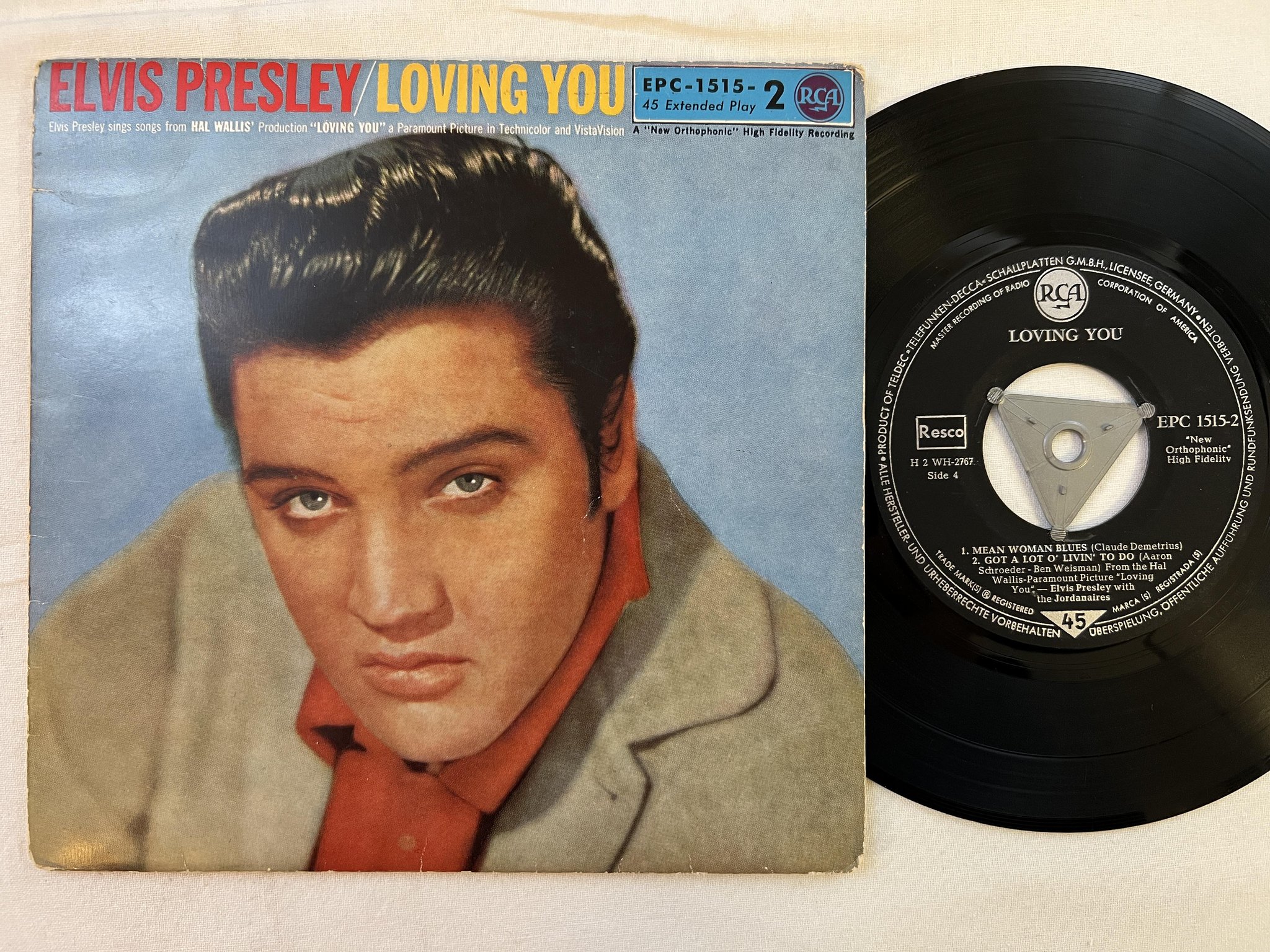 Omslagsbild för skivan ELVIS PRESLEY loving you 7"EP Ger RCA EPC 1515-2