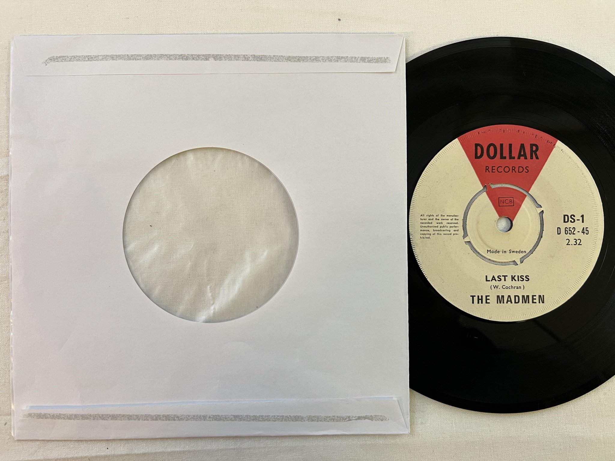 Omslagsbild för skivan THE MADMEN Alfred E Goes Surfin' 7"single -65 Swe DOLLAR DS-1 *** RARE ***