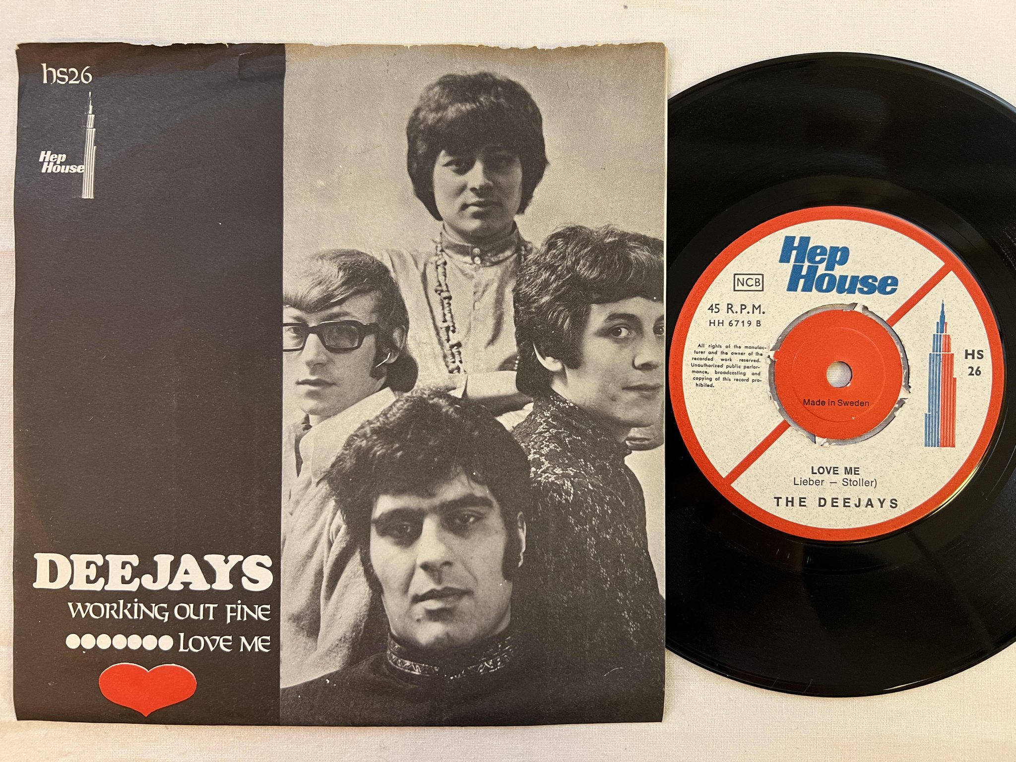 Omslagsbild för skivan THE DEE JAYS working out fine 7"single -67 HEP HOUSE HS 26