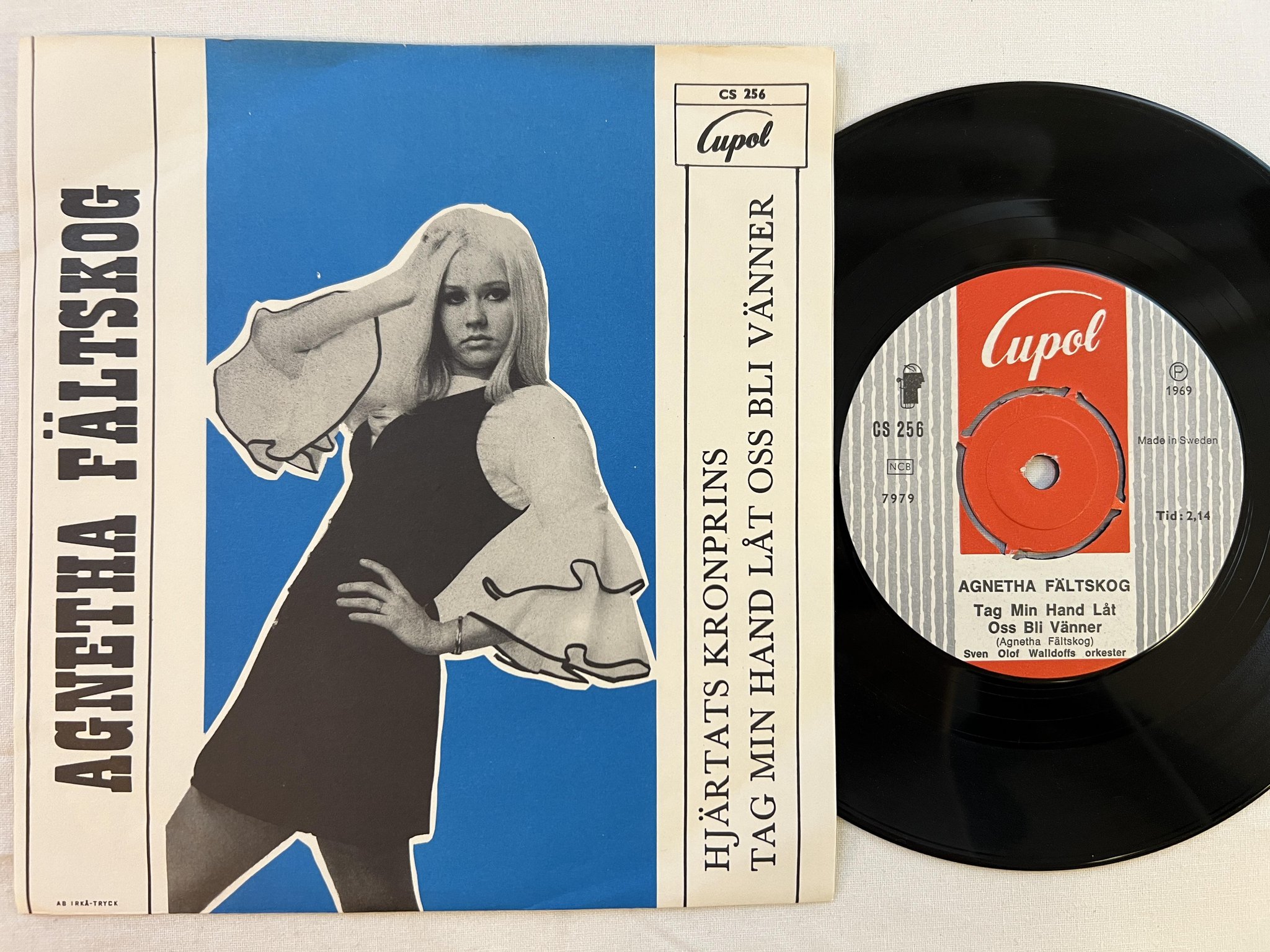 Omslagsbild för skivan AGNETHA FÄLTSKOG Hjärtats Kronprins 7"single -69 Swe CUPOL CS 256
