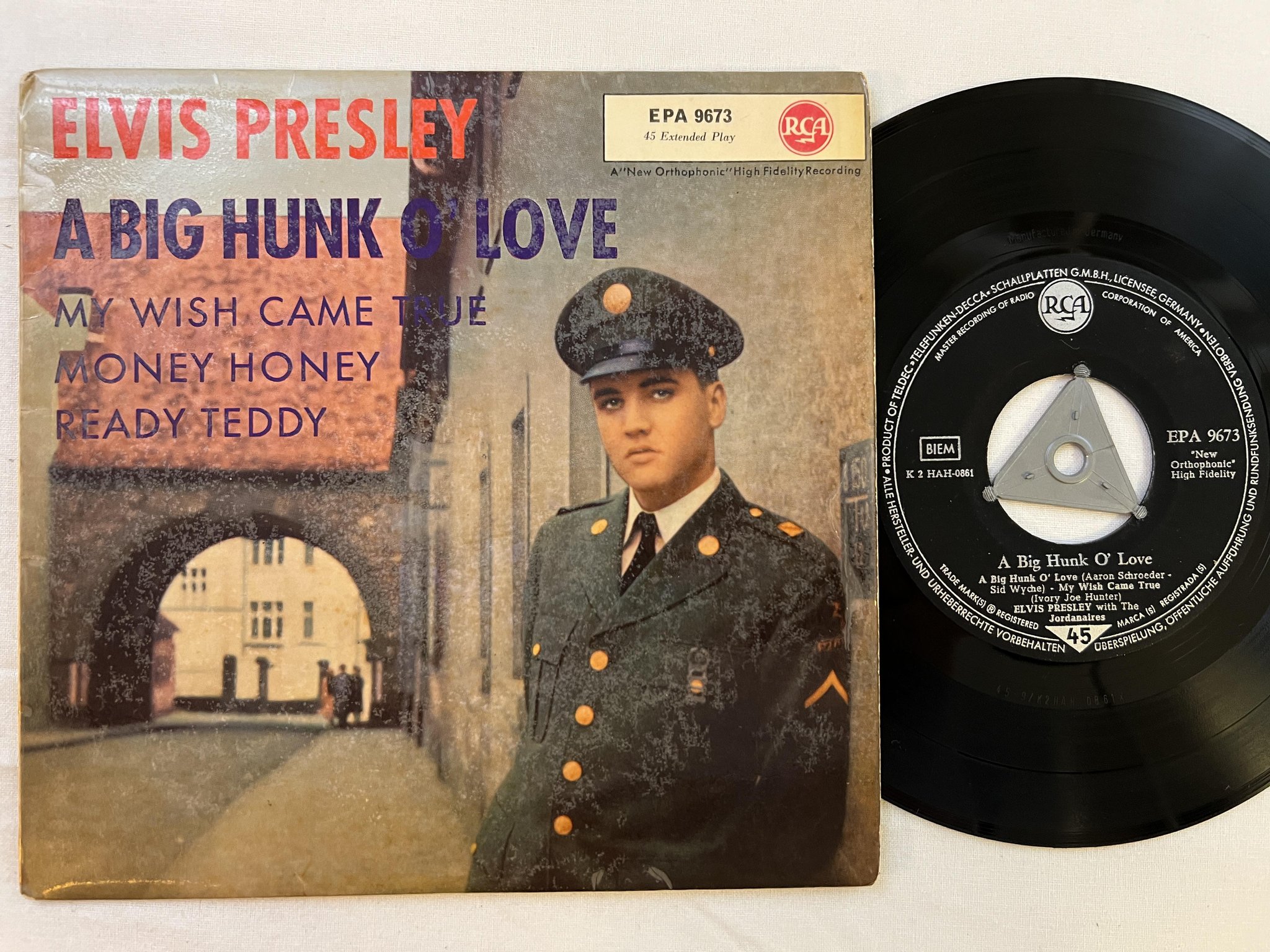 Omslagsbild för skivan ELVIS PRESLEY a big hunk of love 7"EP Ger RCA EPA 9673