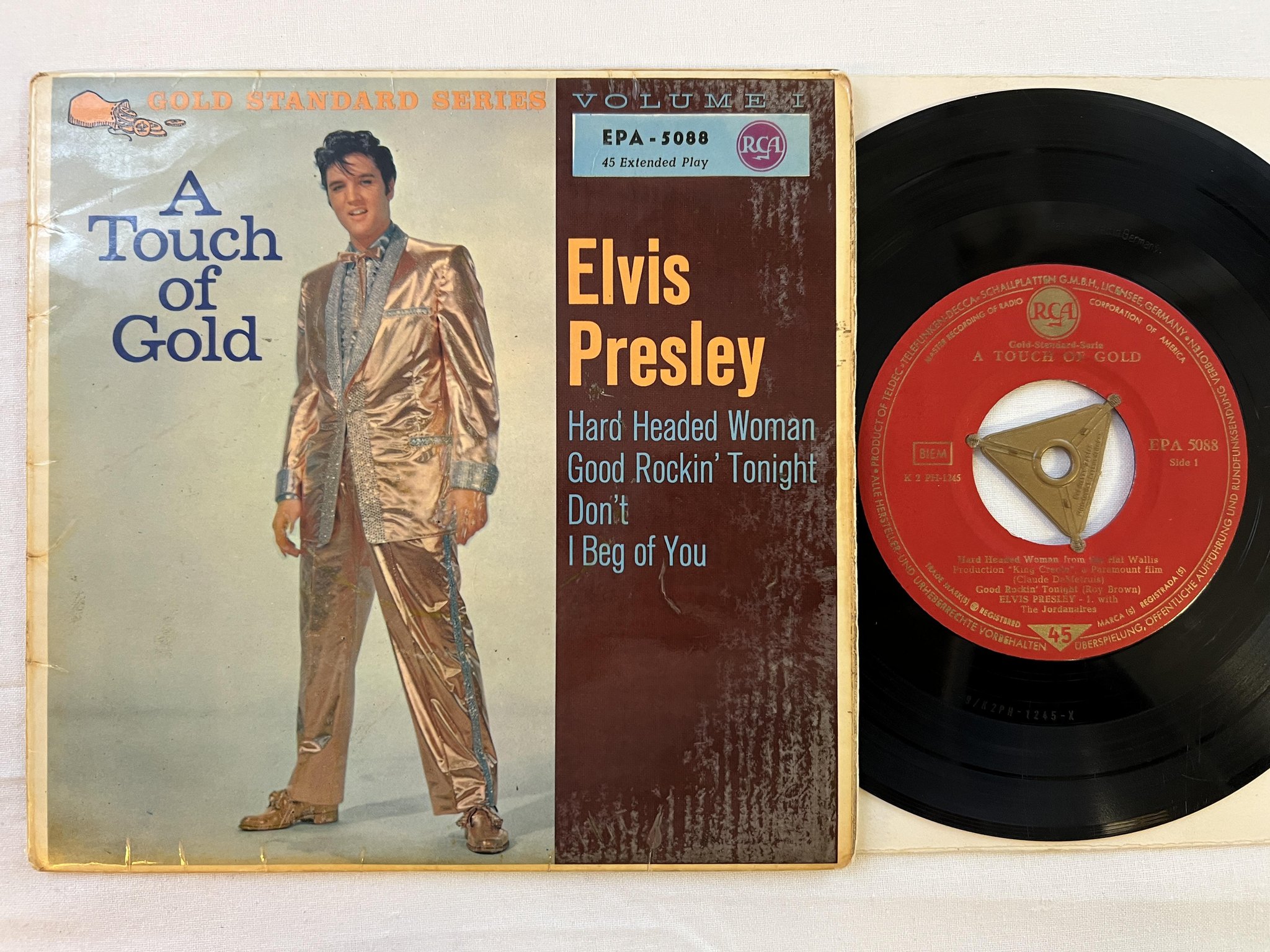 Omslagsbild för skivan ELVIS PRESLEY A Touch Of Gold (Volume 1) 7"EP -59 Ger RCA EPA 5088