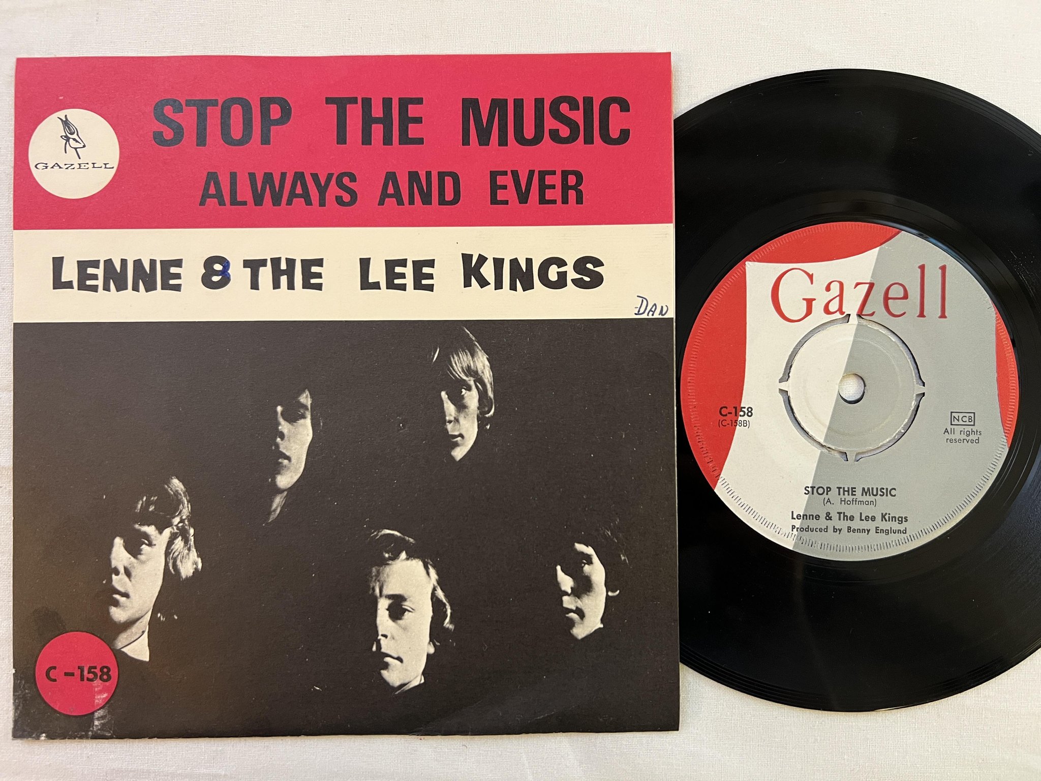 Omslagsbild för skivan LENNE & THE LEE KINGS stop the music 7" -65 Swe GAZELL C-158