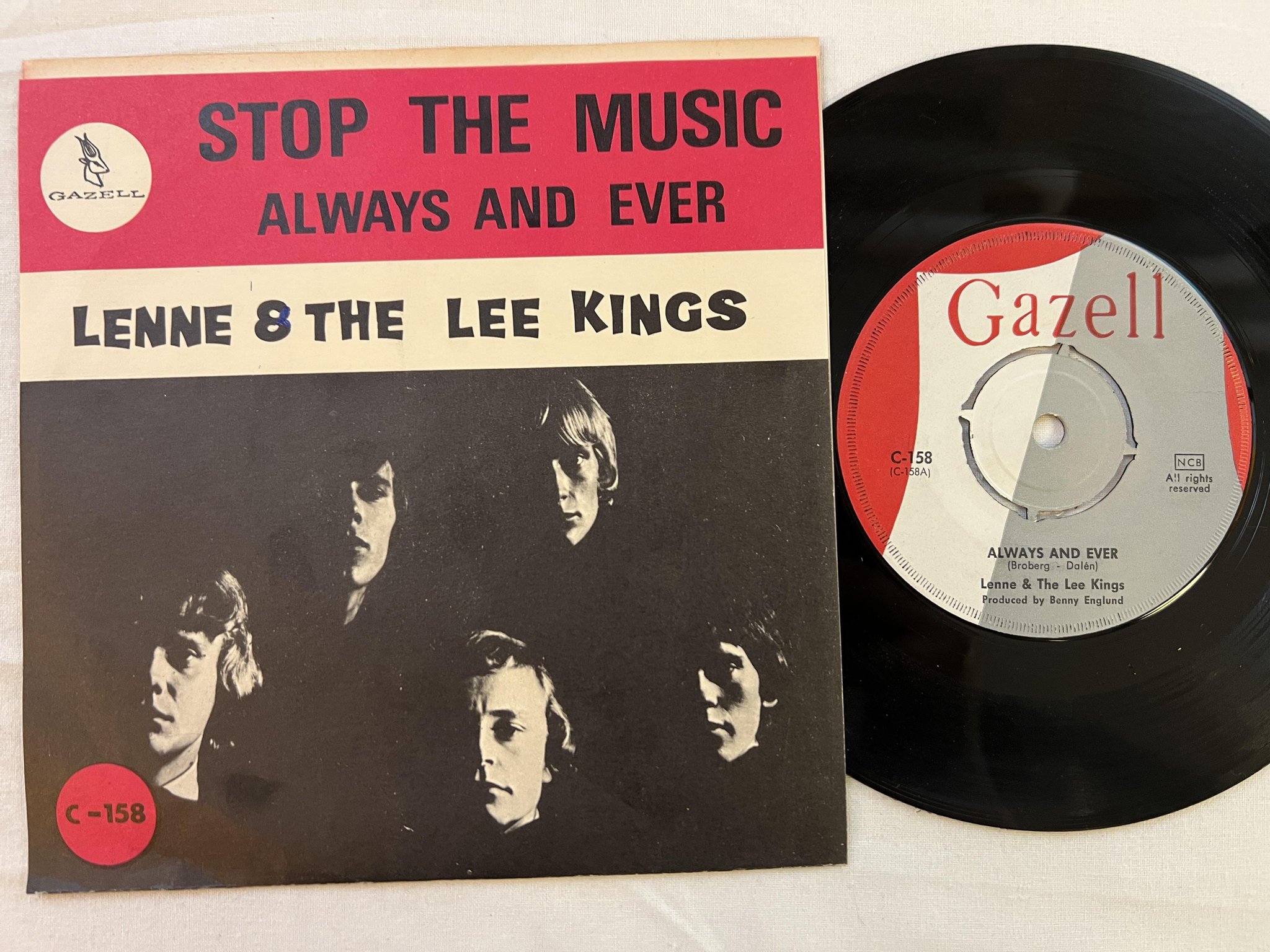 Omslagsbild för skivan LENNE & THE LEE KINGS stop the music 7" -65 Swe GAZELL C-158
