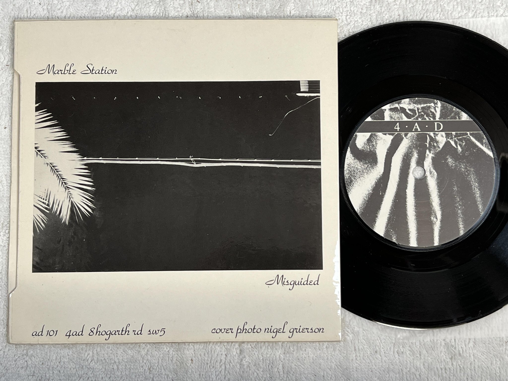 Omslagsbild för skivan SORT SOL Marble Station 7" -81 UK 4AD AD 101