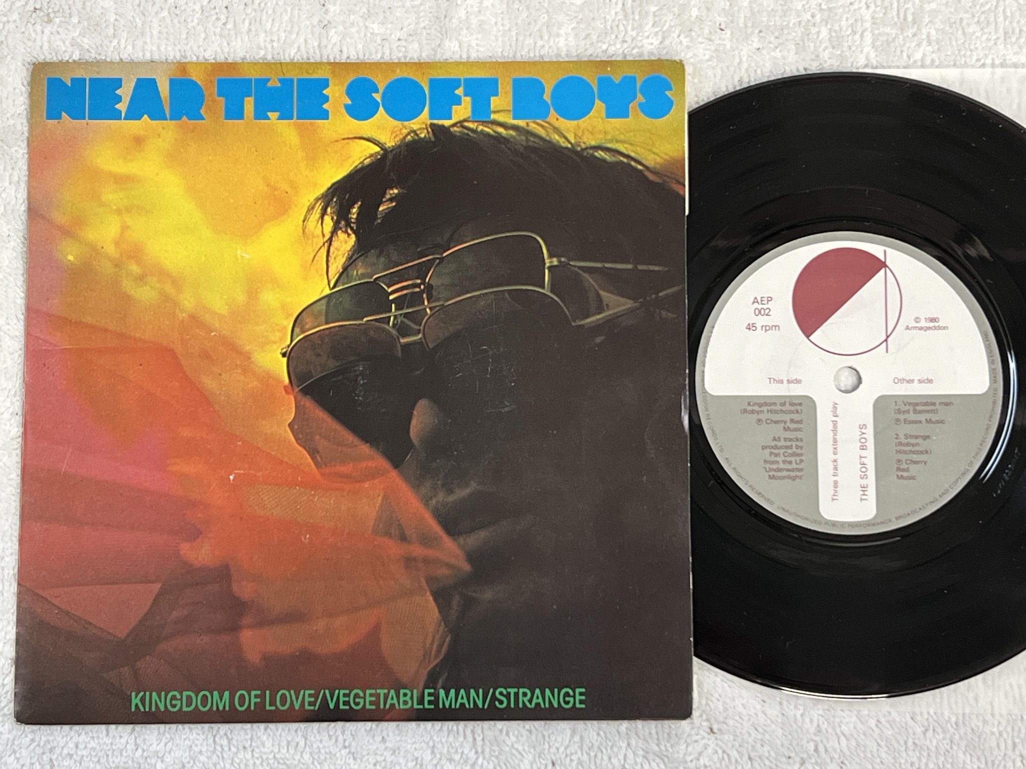 Omslagsbild för skivan THE SOFT BOYS Near The Soft Boys 7" -80 UK ARMAGEDDON AEP 002