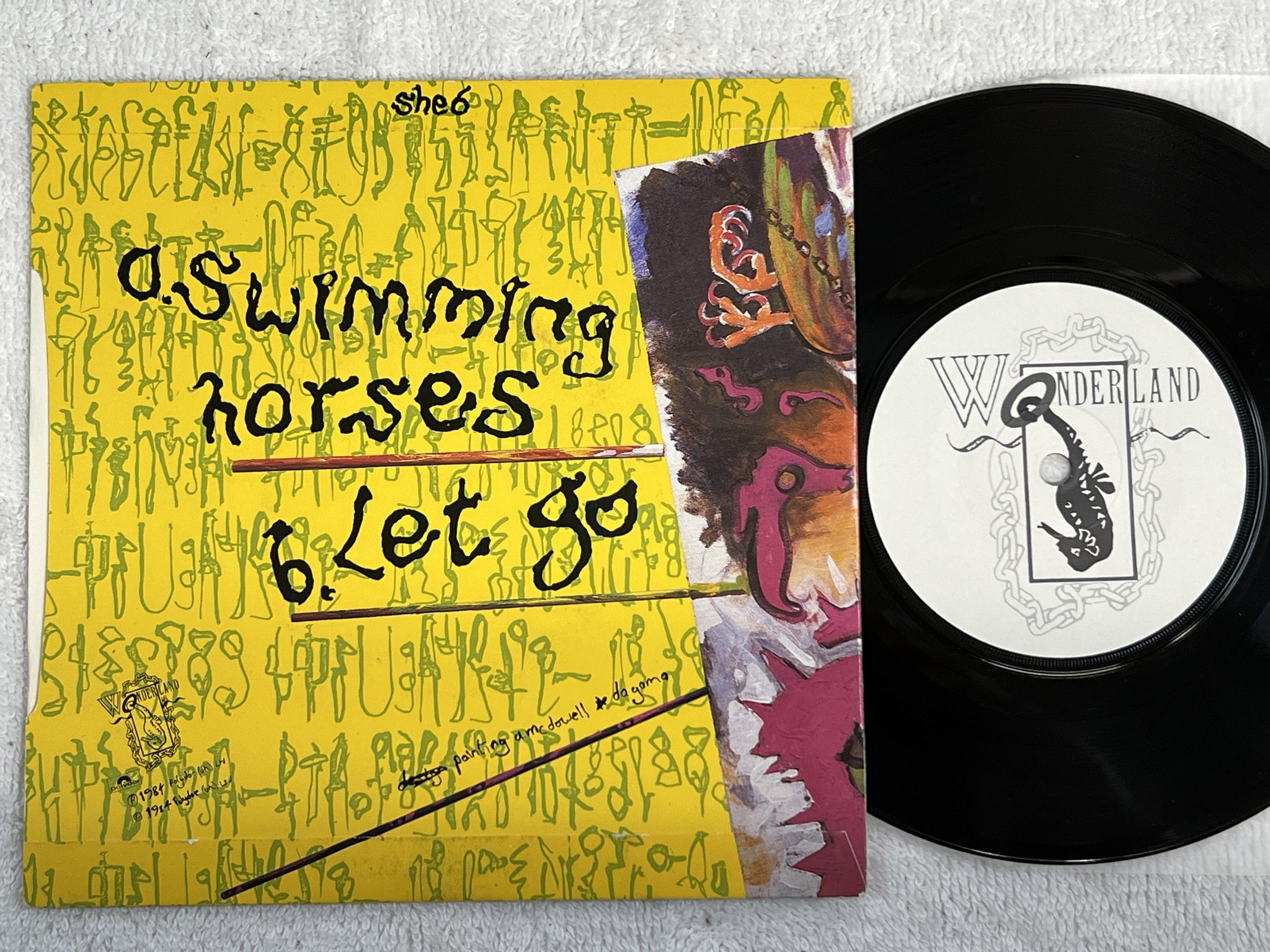 Omslagsbild för skivan SIOUXSIE AND THE BANSHEES swimming horses 7" -84 POLYDOR SHE 6
