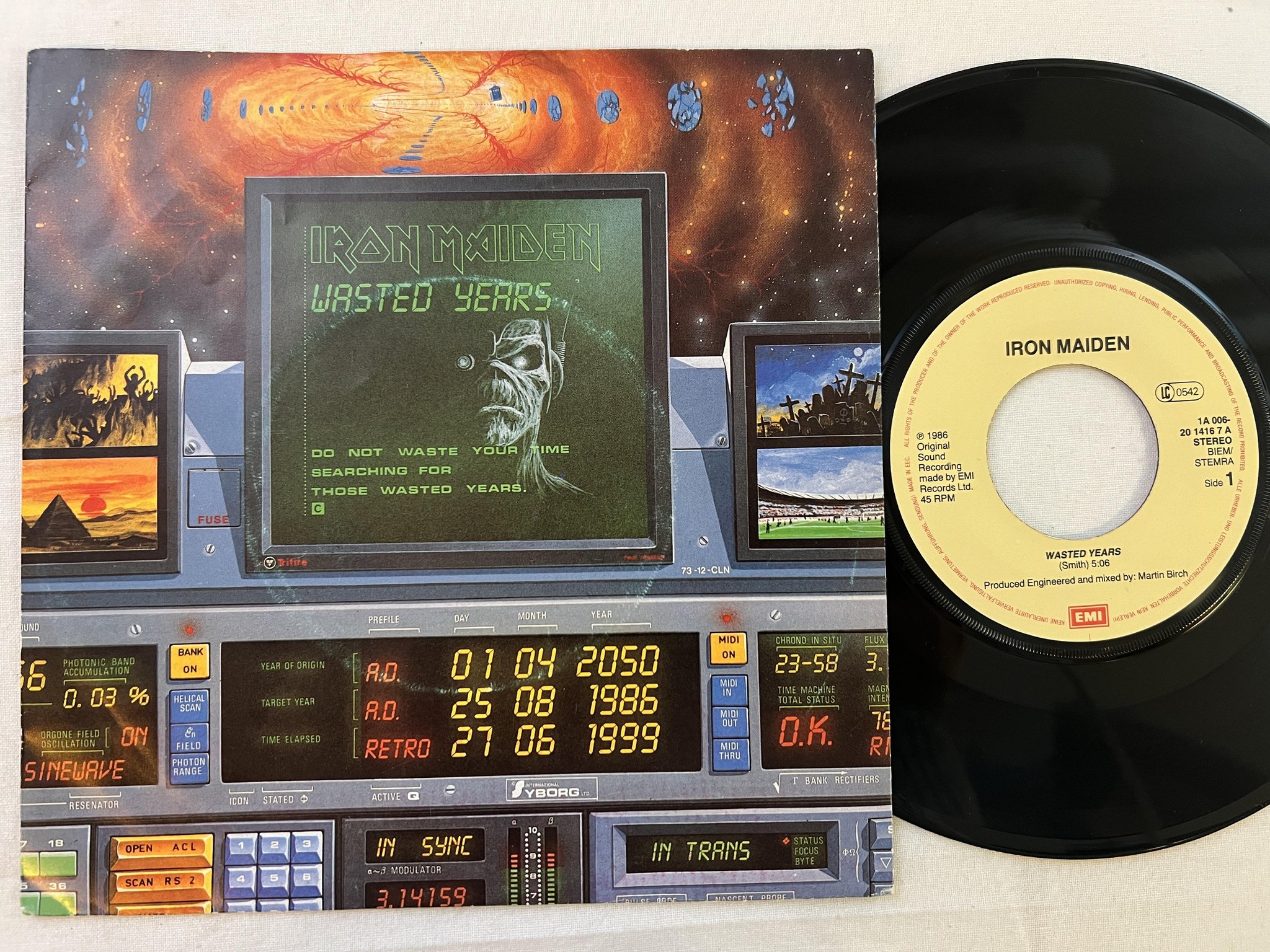 Omslagsbild för skivan IRON MAIDEN wasted years 7" -86 Hol EMI 1A 006-2014167